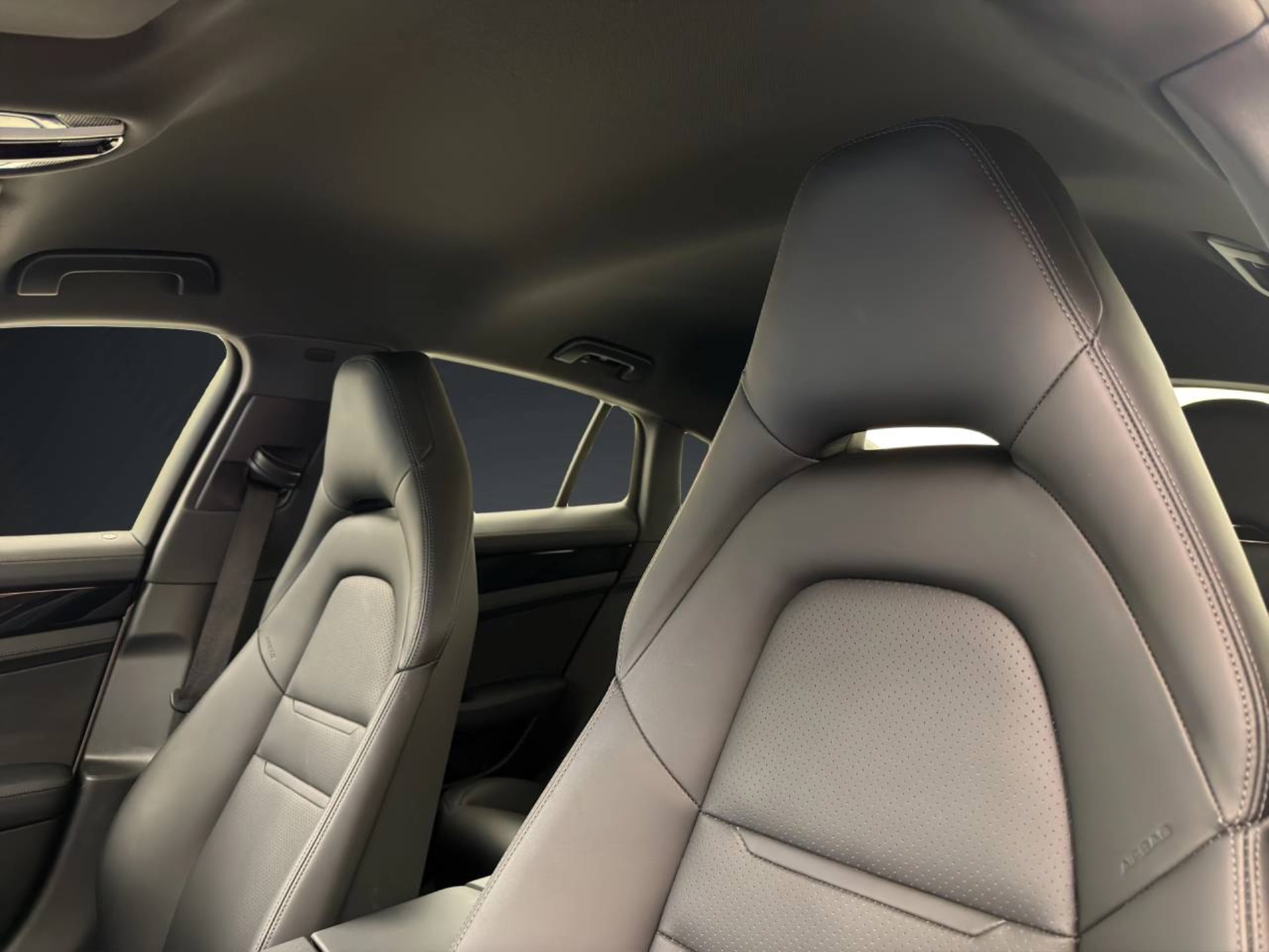 PORSCHE Panamera 4S E-Hybrid-image-13