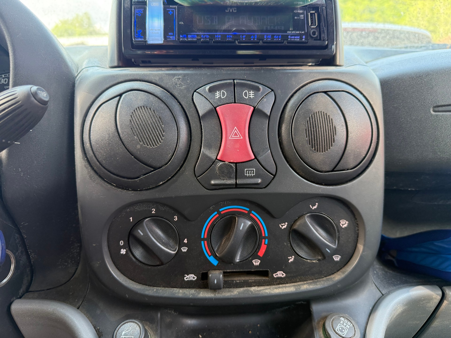 FIAT Doblò 1.9 JTD Dynamic-image-7