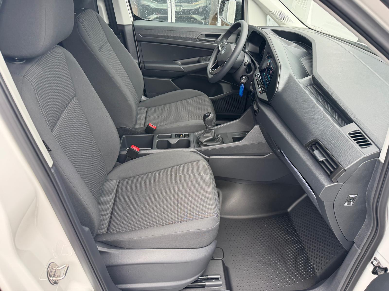 VW Caddy Cargo 1.5 TSI Entry-image-2