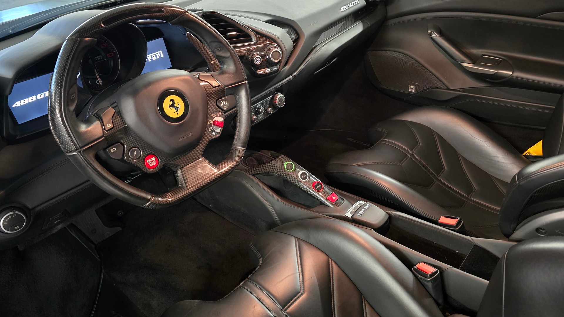 FERRARI 488 GTB 3.9 V8-image-19