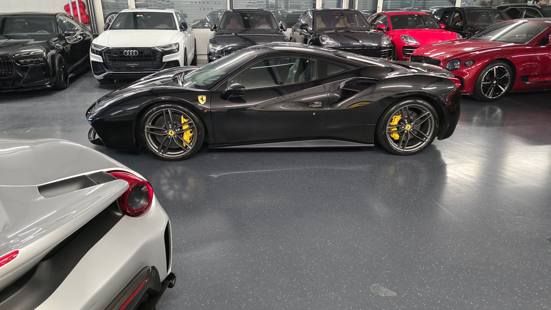 FERRARI 488 GTB 3.9 V8-image-9