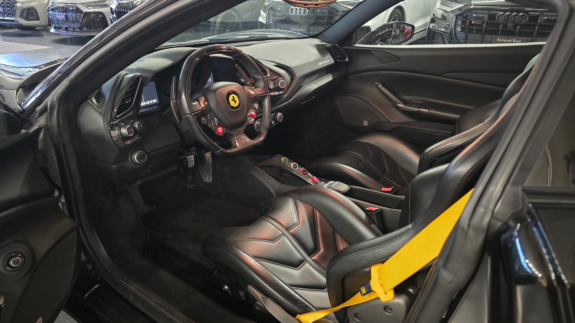 FERRARI 488 GTB 3.9 V8-image-17