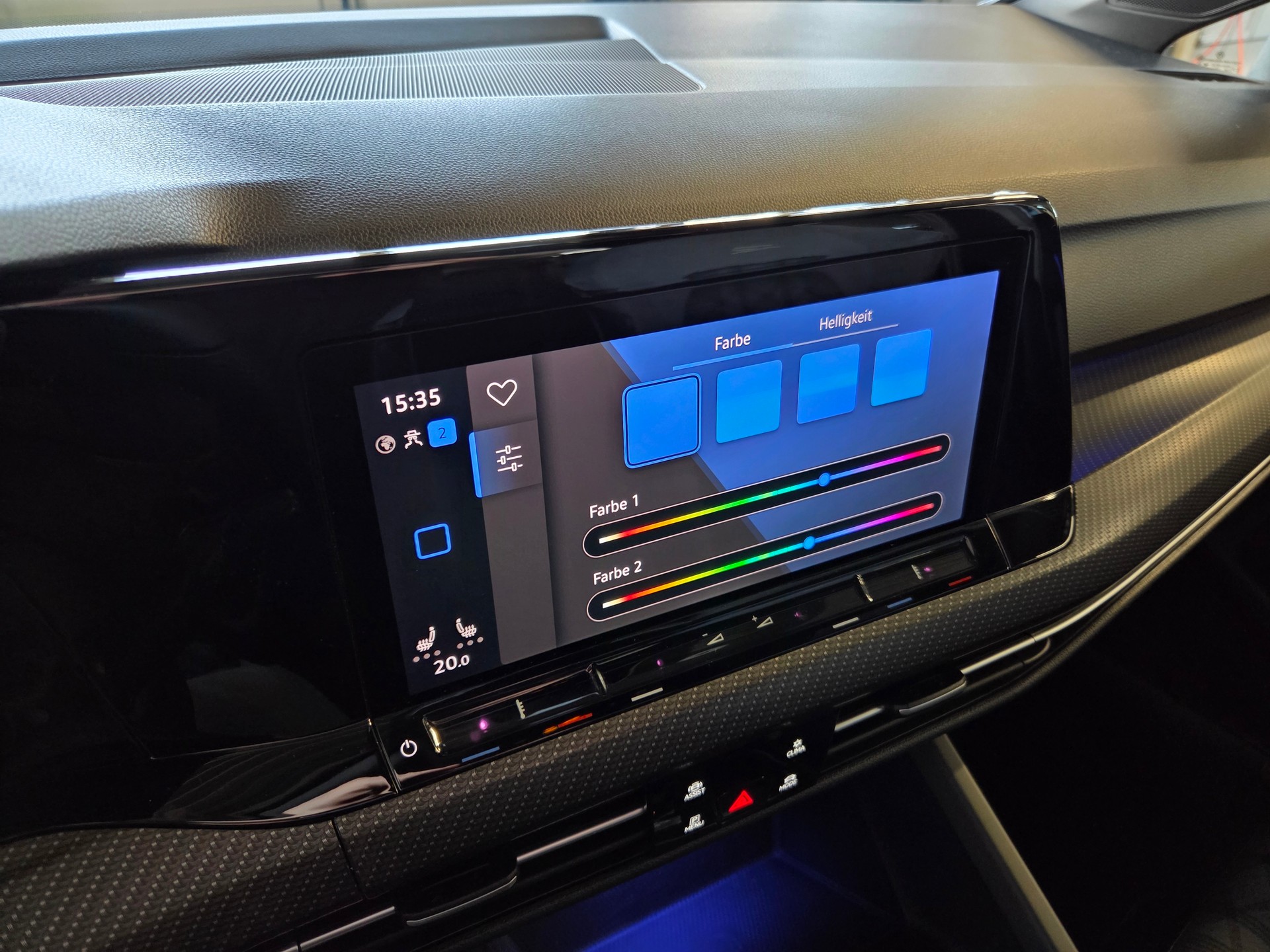 VW Golf VIII 1.5 eTSI R-Line DSG-image-5