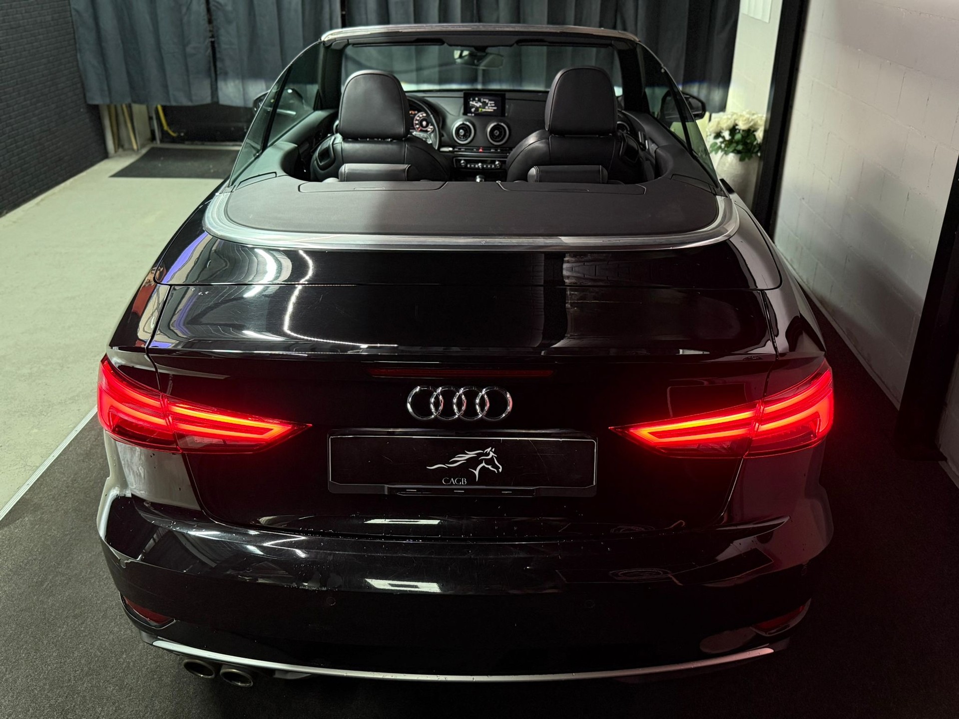 AUDI A3 Cabriolet 1.5 TFSI Sport S-tronic-image-3