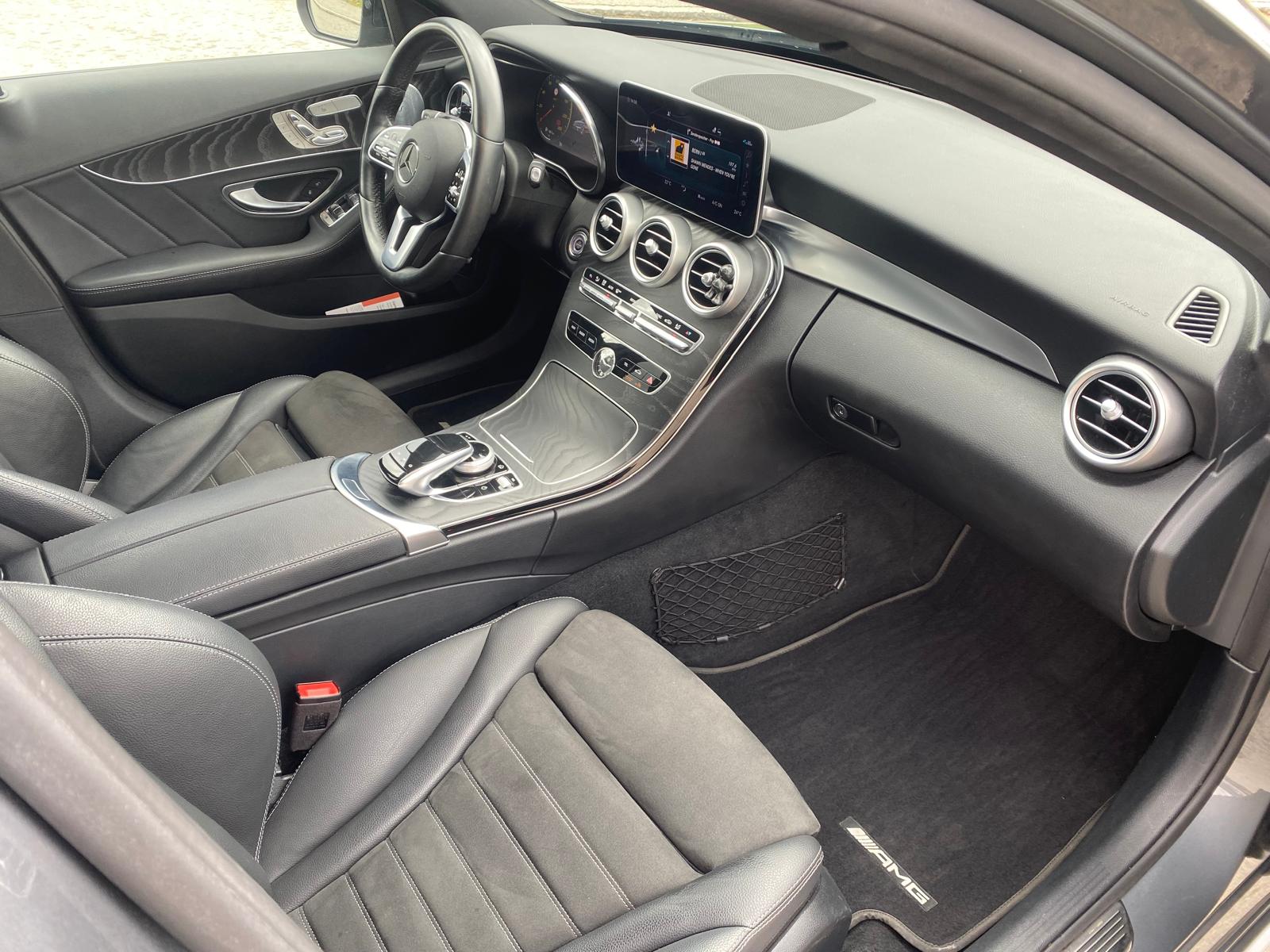 MERCEDES-BENZ C 200 Swiss Star AMG Line 4Matic 9G-Tronic-image-9