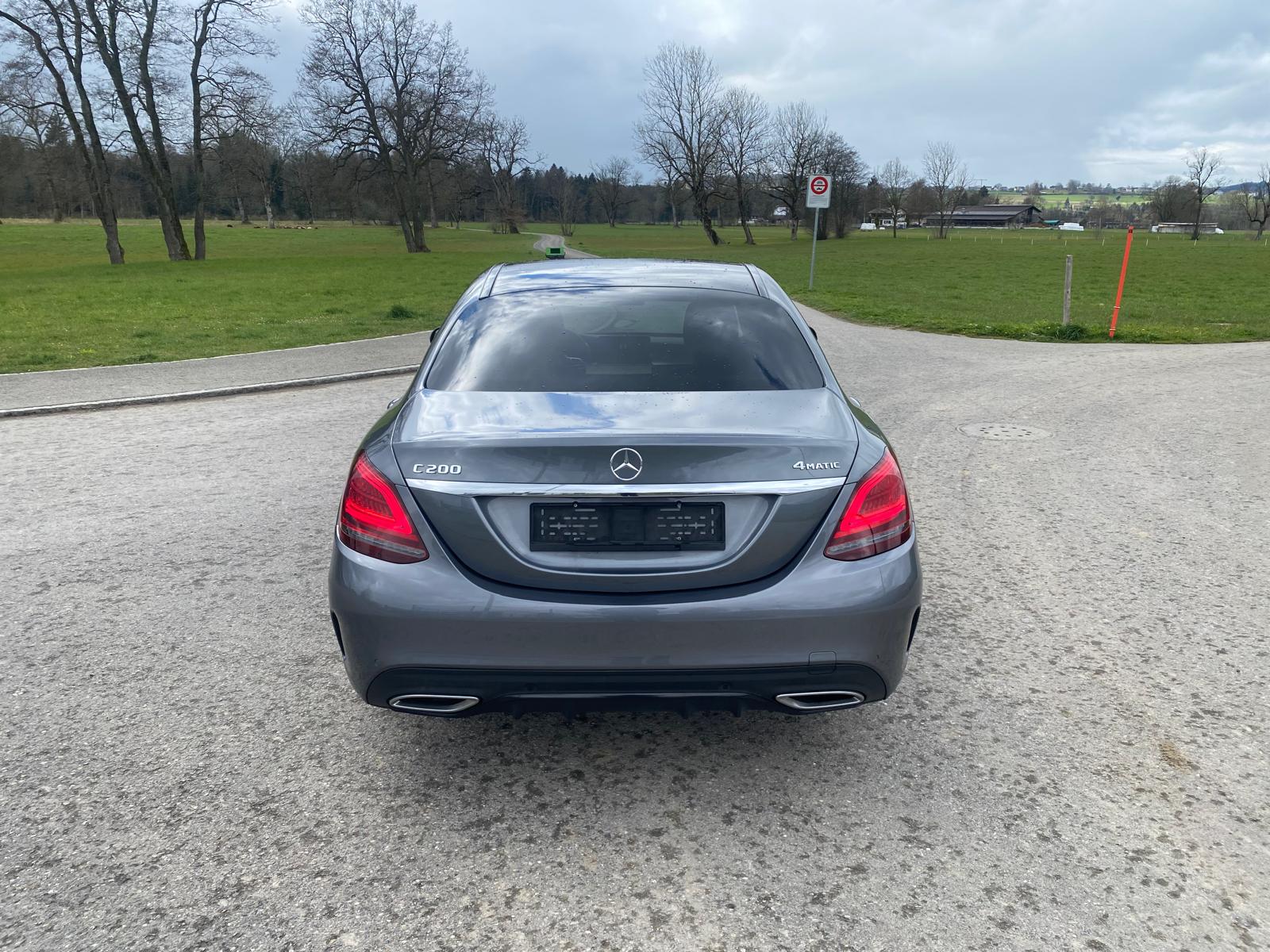 MERCEDES-BENZ C 200 Swiss Star AMG Line 4Matic 9G-Tronic-image-2
