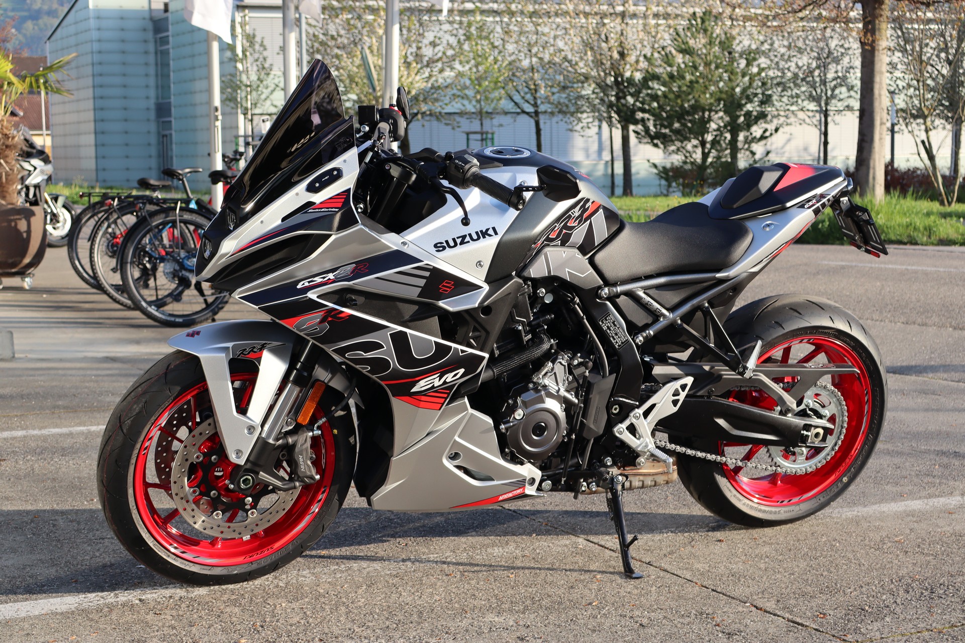 SUZUKI GSX 8 R EVO (35kW) ABS / TCS-image-4