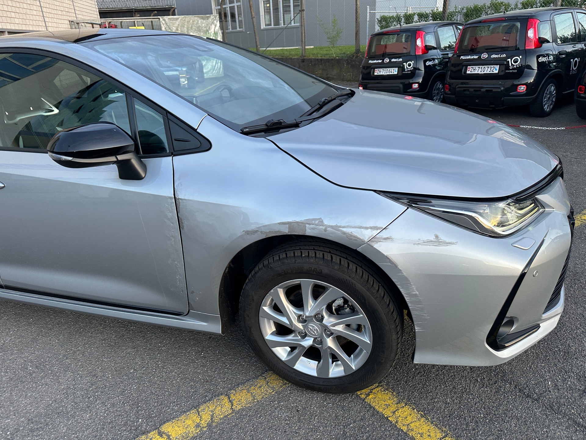 TOYOTA Corolla 1.8 HSD Trend e-CVT-image-2