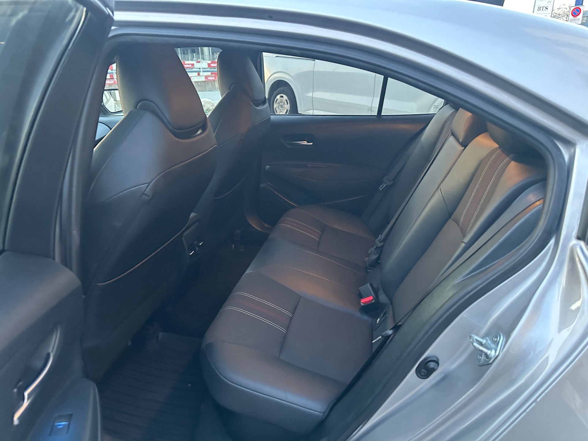 TOYOTA Corolla 1.8 HSD Trend e-CVT-image-8