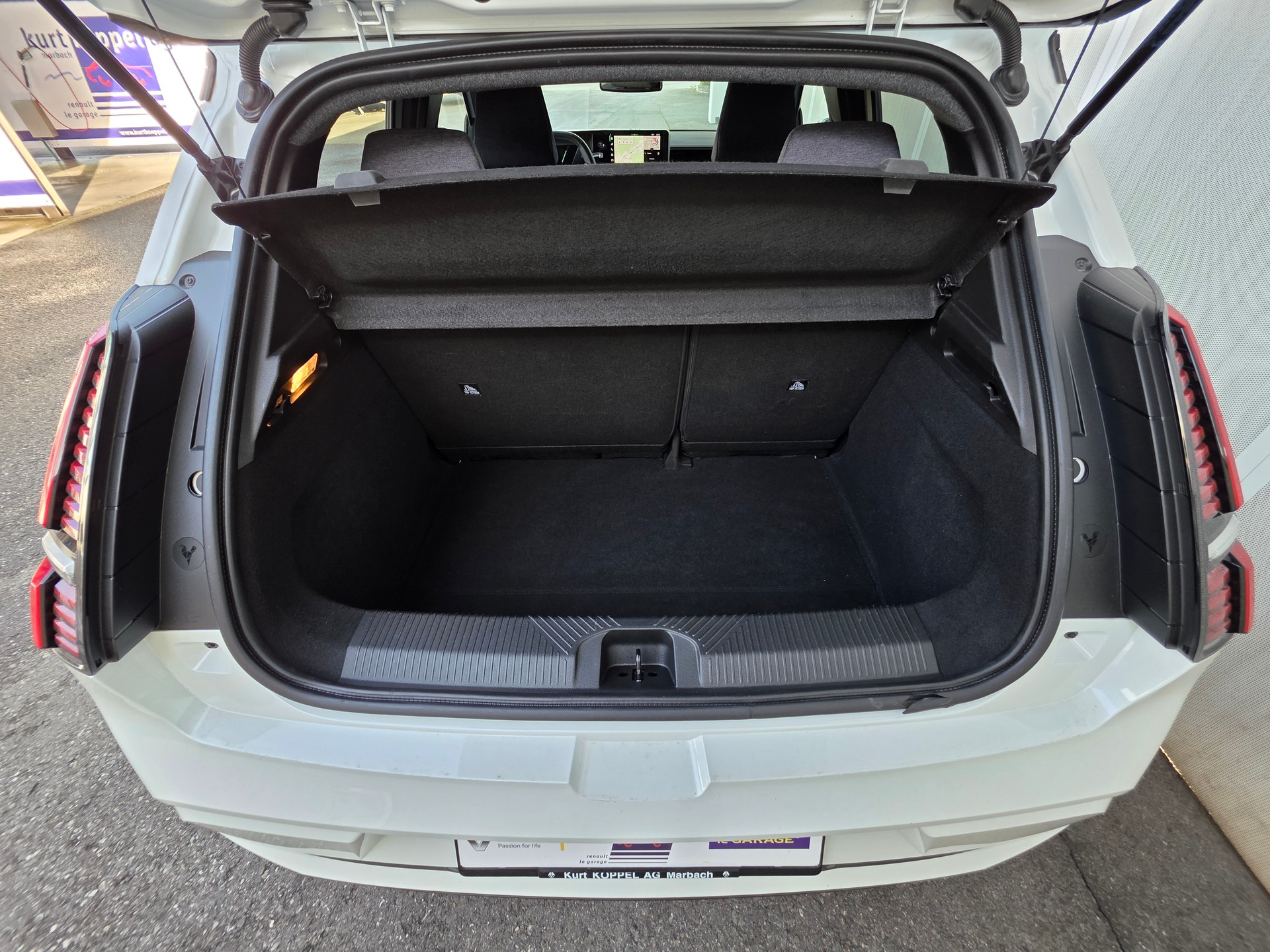 RENAULT R5 E-Tech Comfort Range 52 kWh Techno-image-3