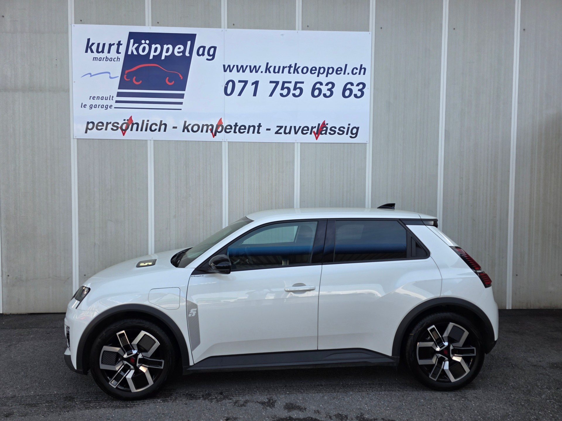 RENAULT R5 E-Tech Comfort Range 52 kWh Techno-image-0