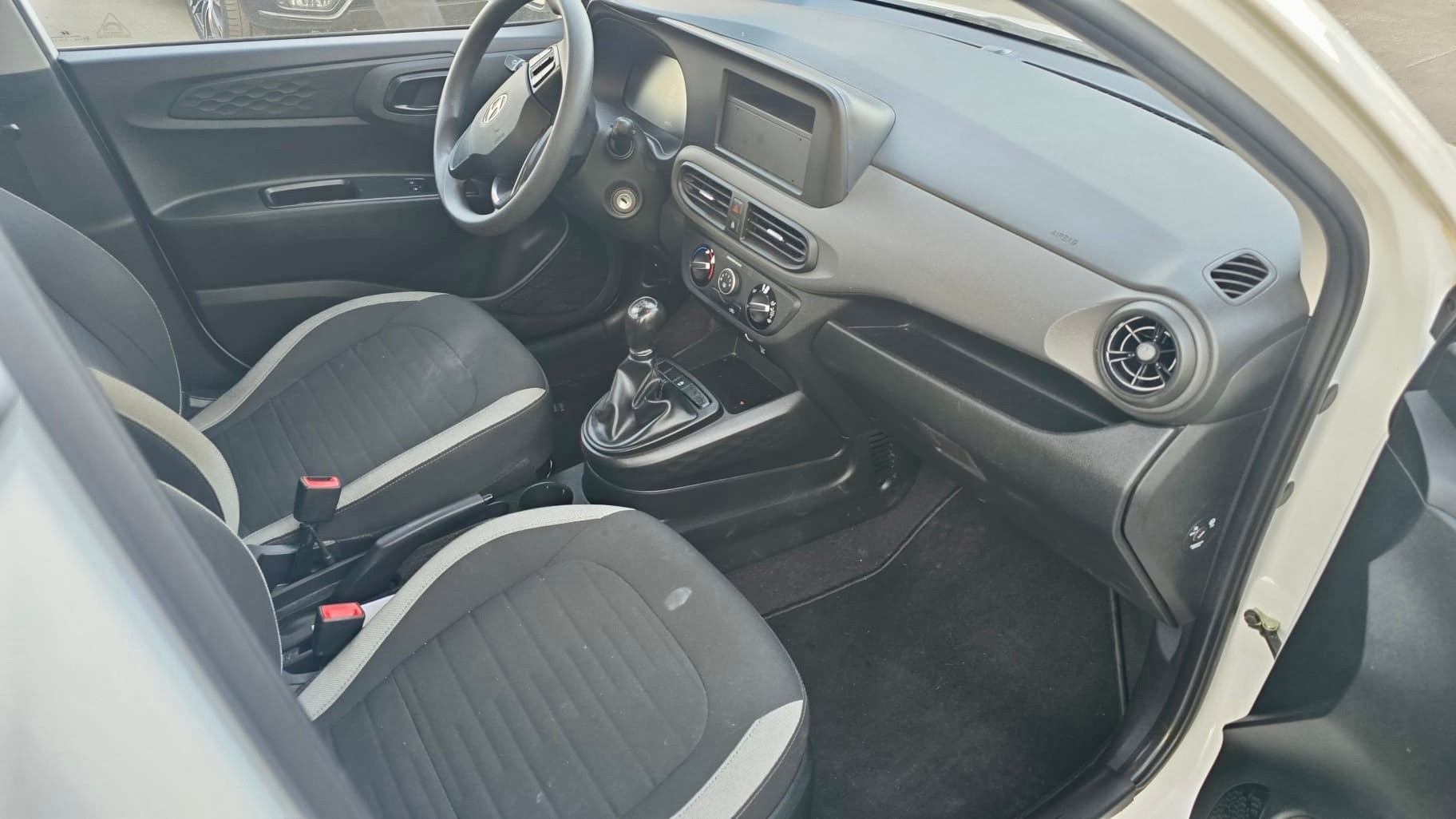 HYUNDAI i10 1.0 Pica-image-9