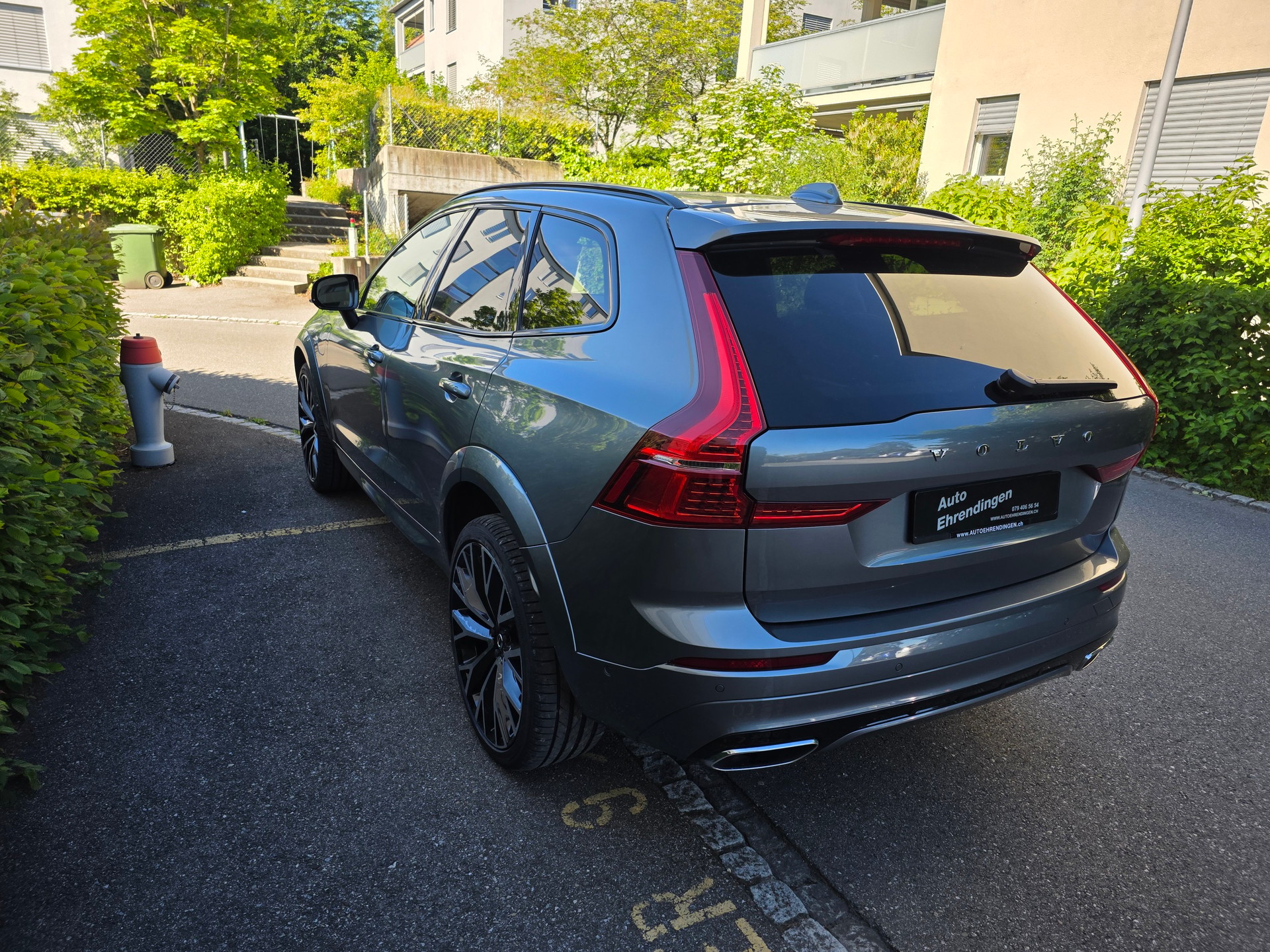 VOLVO XC60 T8 eAWD R-Design Geartronic-image-6