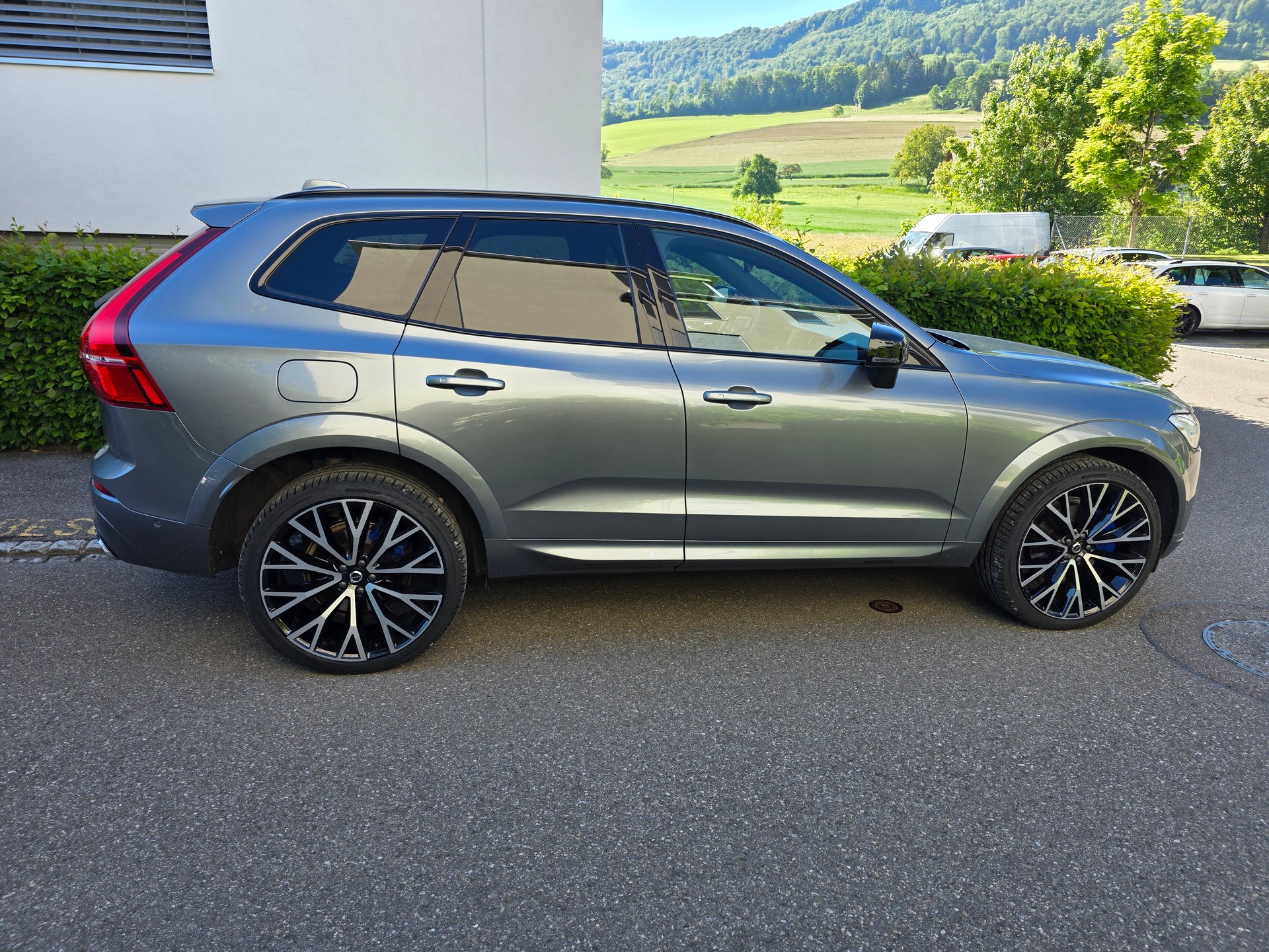 VOLVO XC60 T8 eAWD R-Design Geartronic-image-3