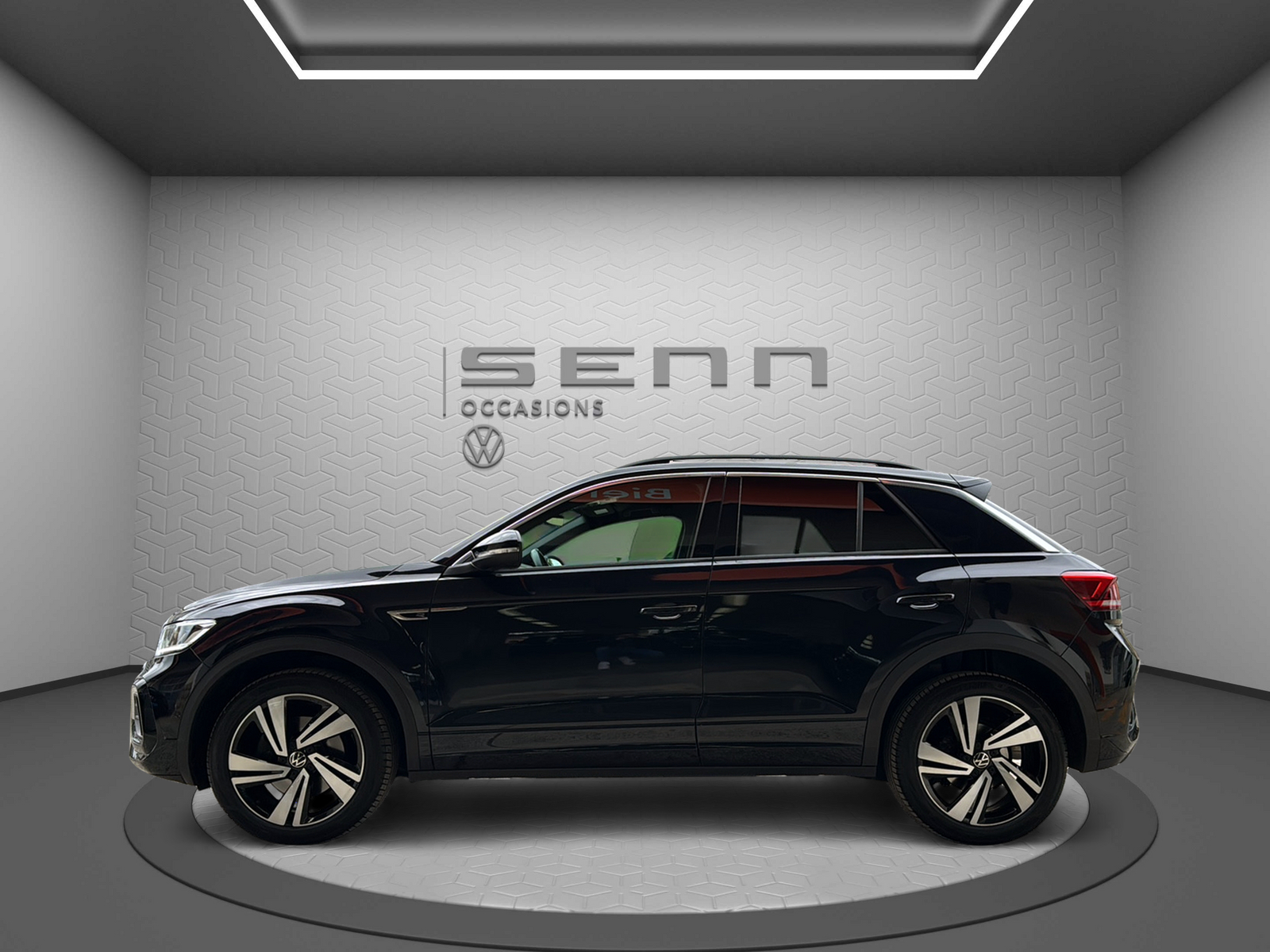 VW T-Roc 2.0 TSI R-Line DSG 4Motion-image-2