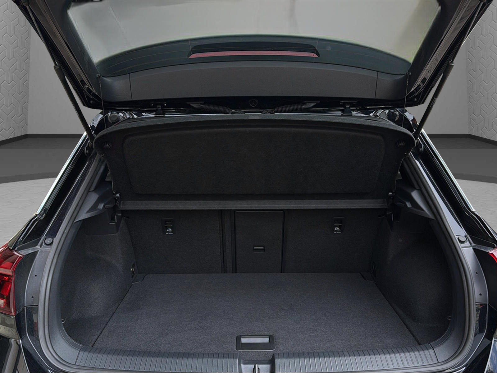 VW T-Roc 2.0 TSI R-Line DSG 4Motion-image-9
