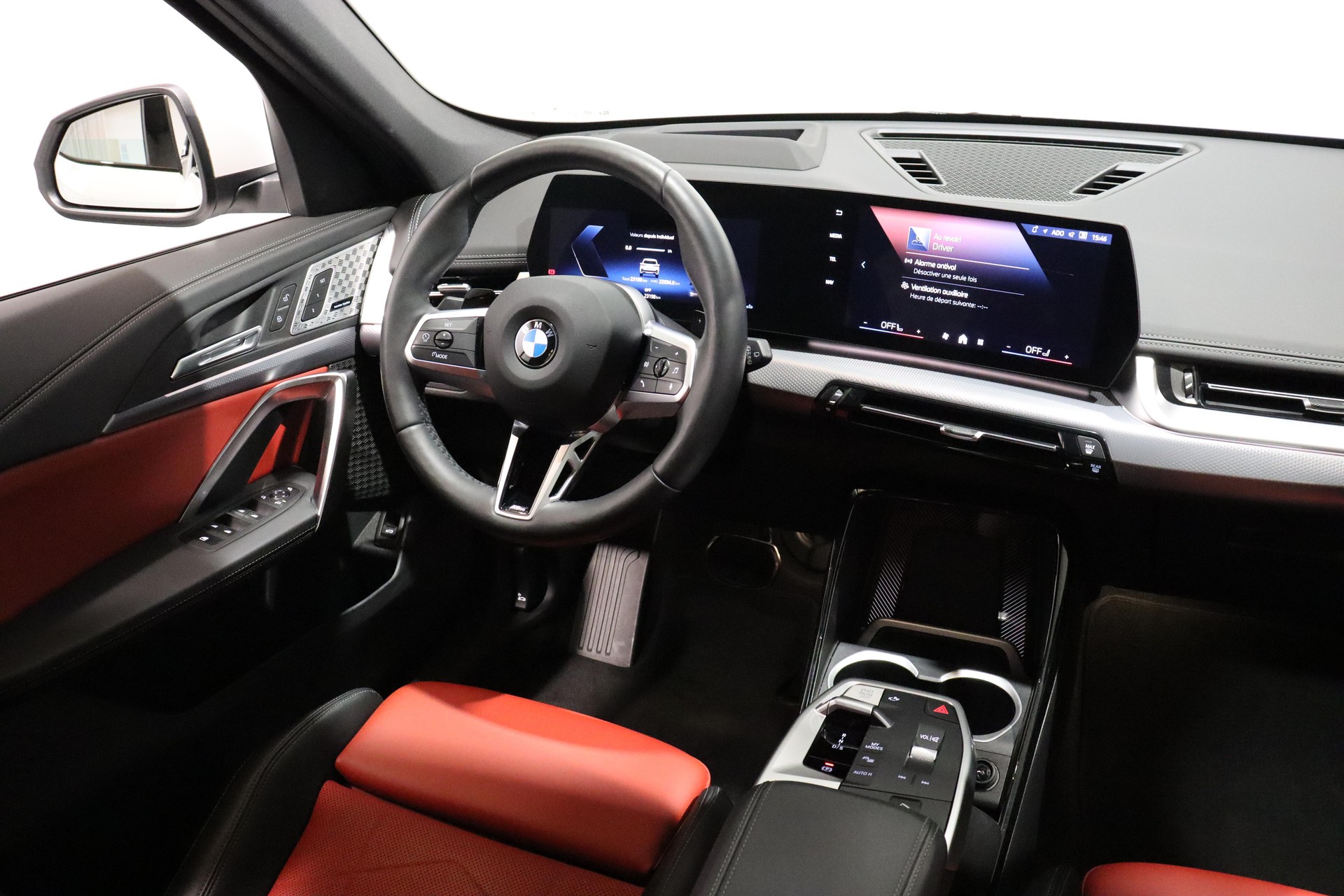 BMW X1 20d xDrive paddles-image-17