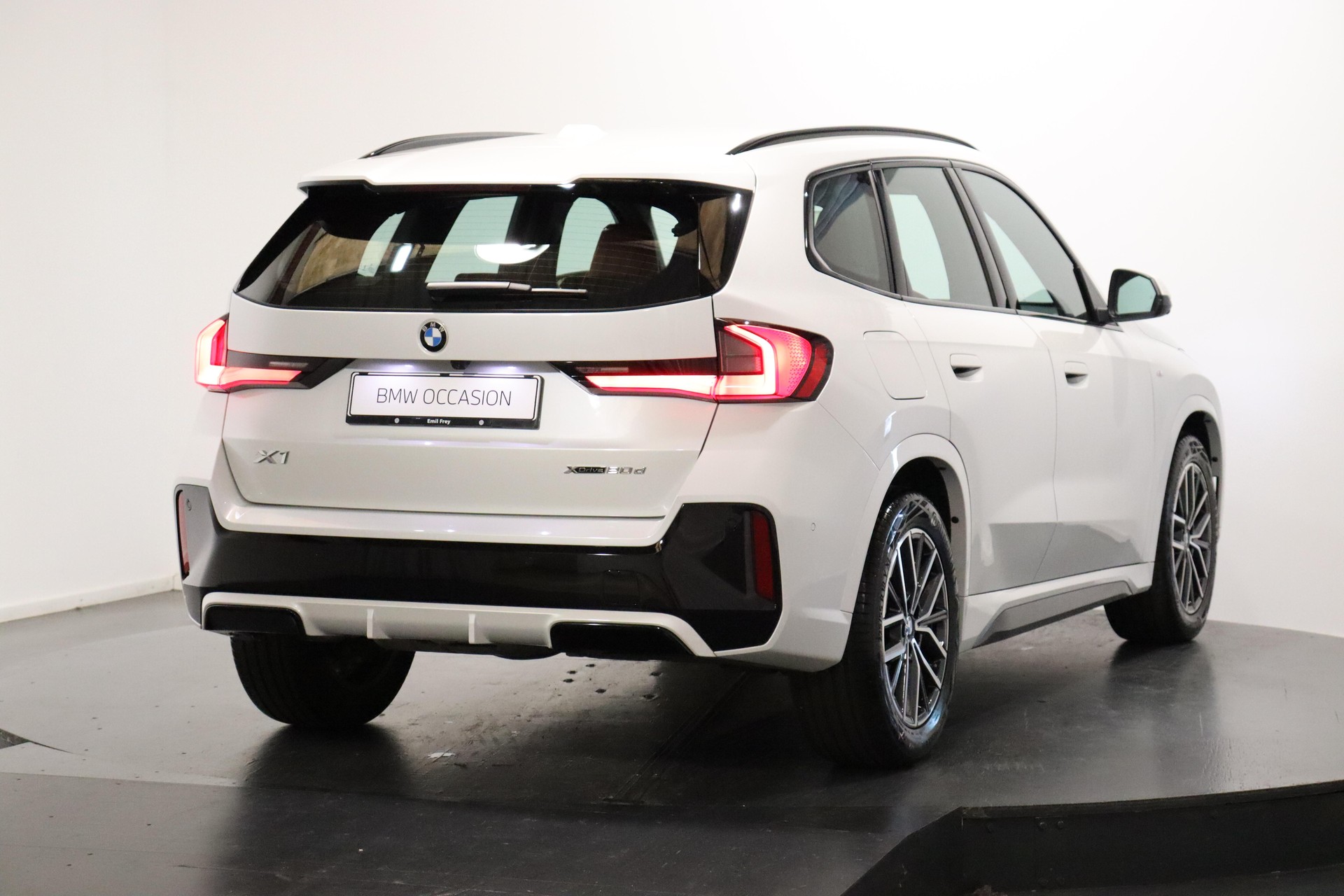 BMW X1 20d xDrive paddles-image-7