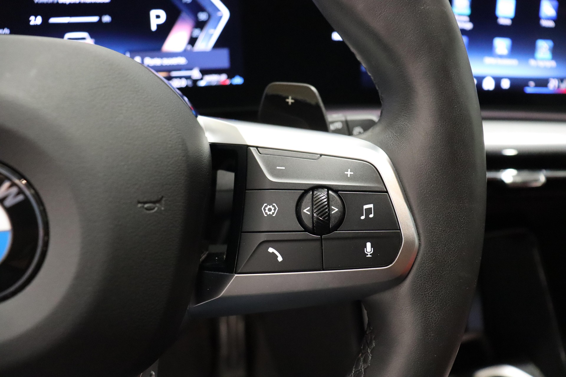 BMW X1 20d xDrive paddles-image-8