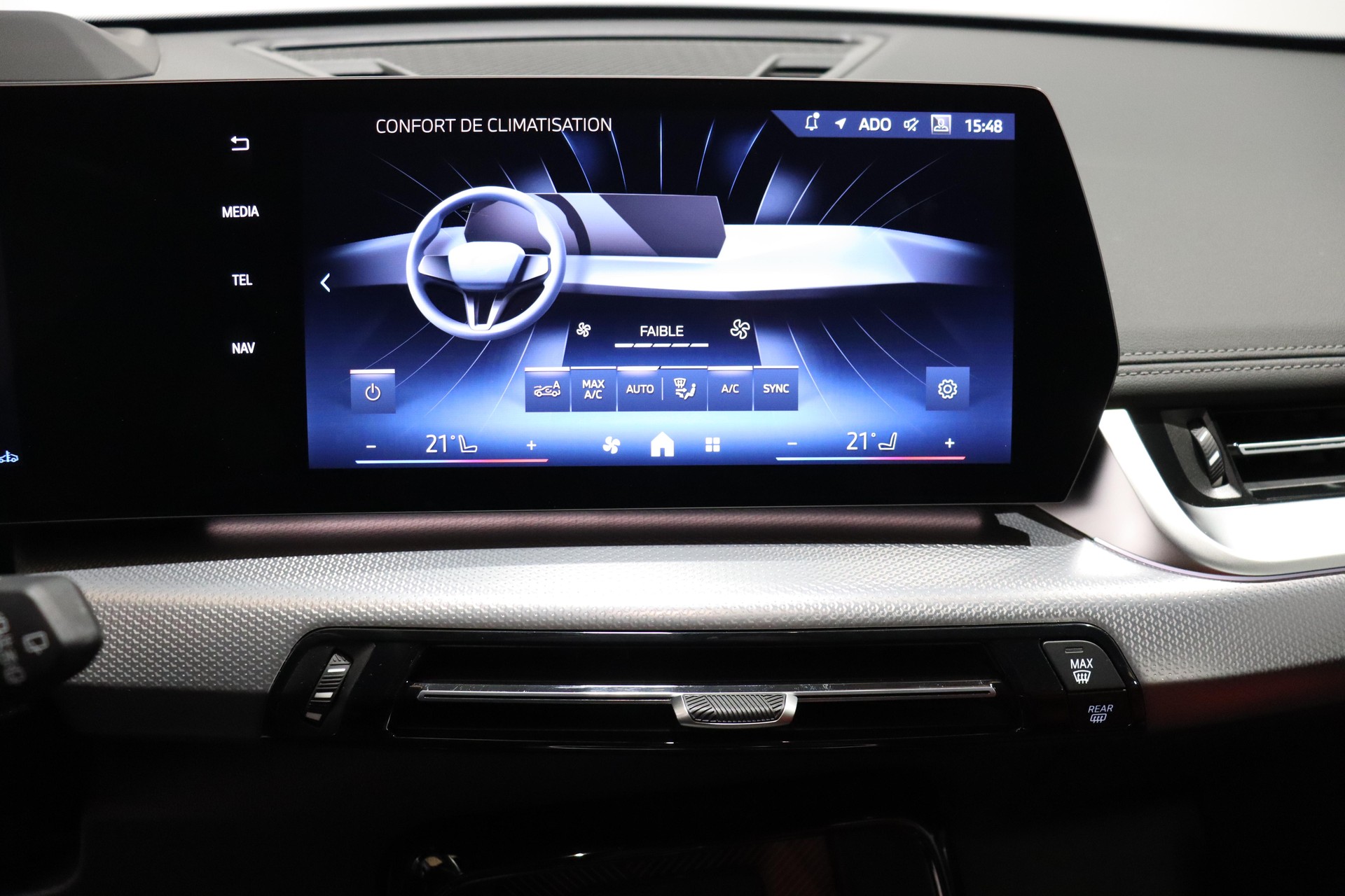 BMW X1 20d xDrive paddles-showroom-element-1