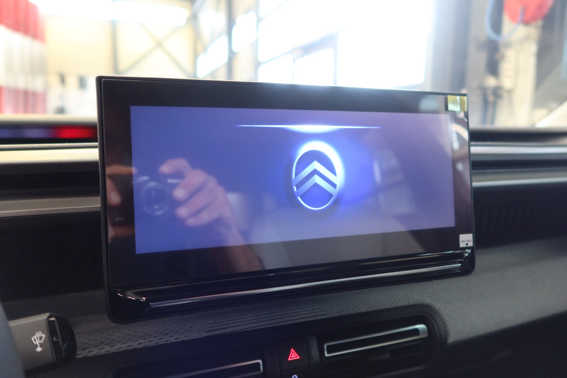 CITROEN C3 1.2i MHEV Max DCS6-image-12