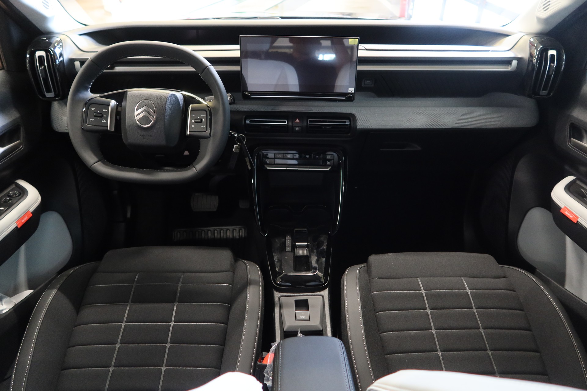 CITROEN C3 1.2i MHEV Max DCS6-image-9