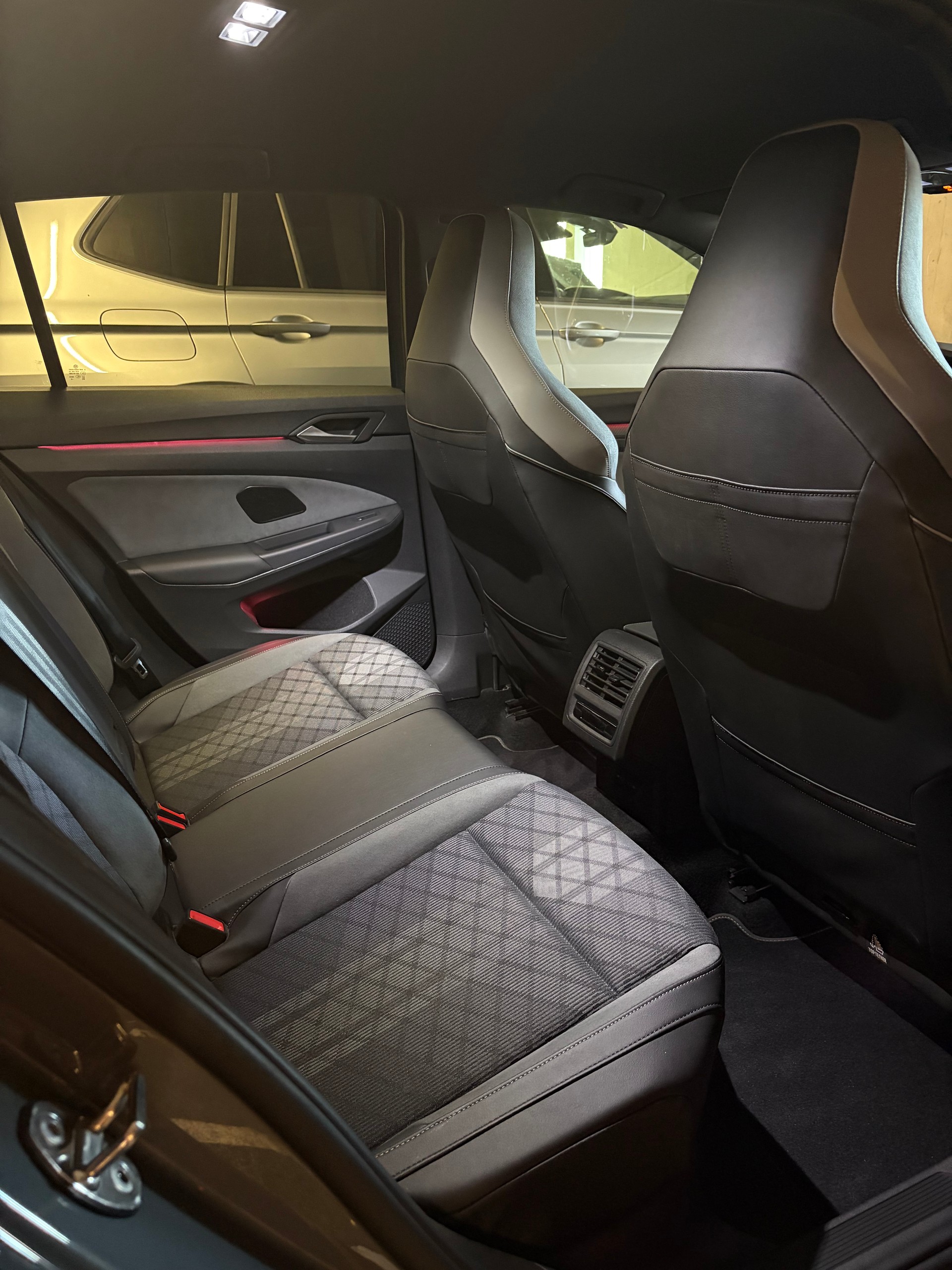 VW 2.0 TSI R-Line DSG 4motion * ABT Sportsline-image-7