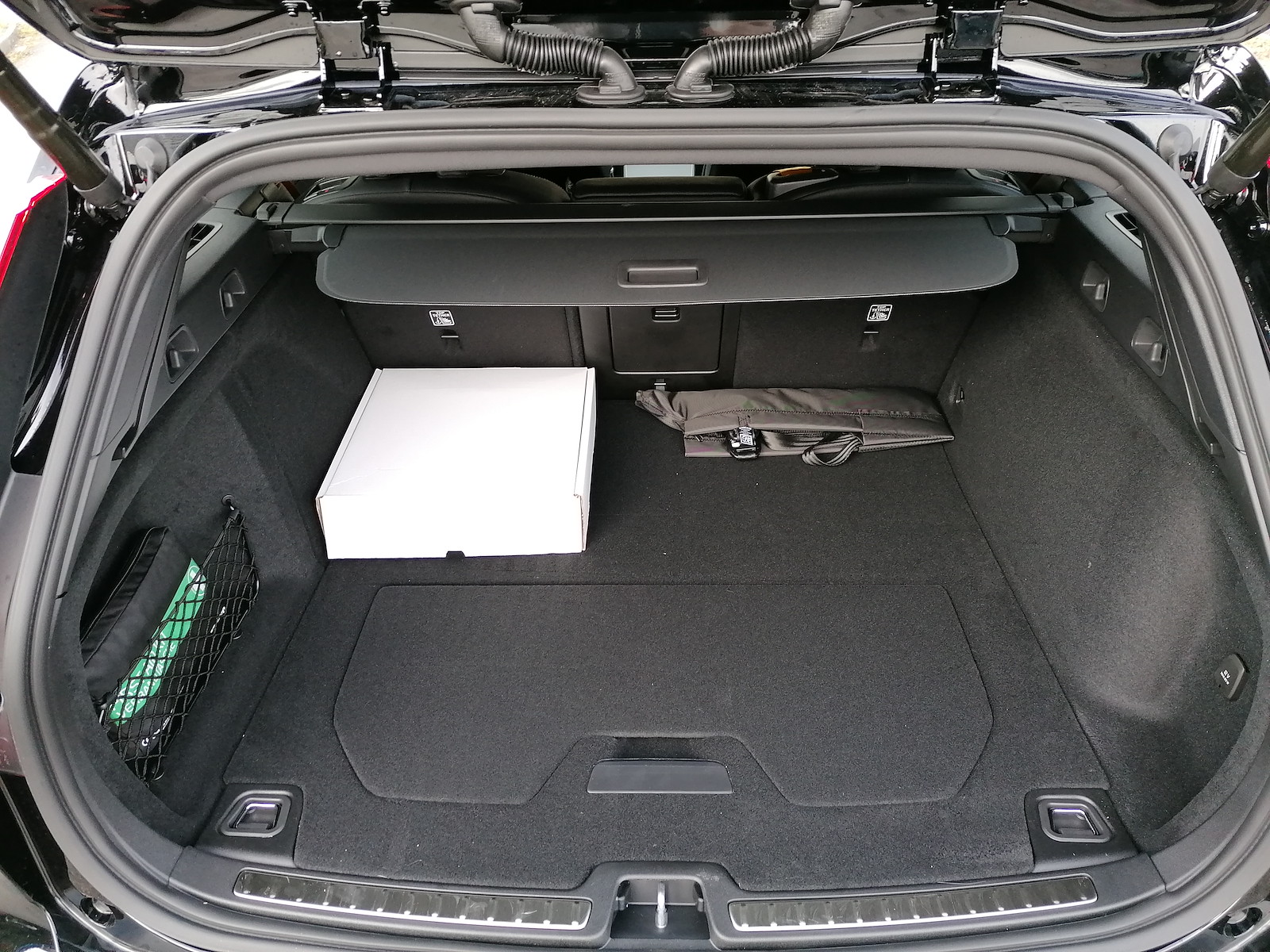 VOLVO V60 2.0 T8 TE Polestar eAWD-image-15