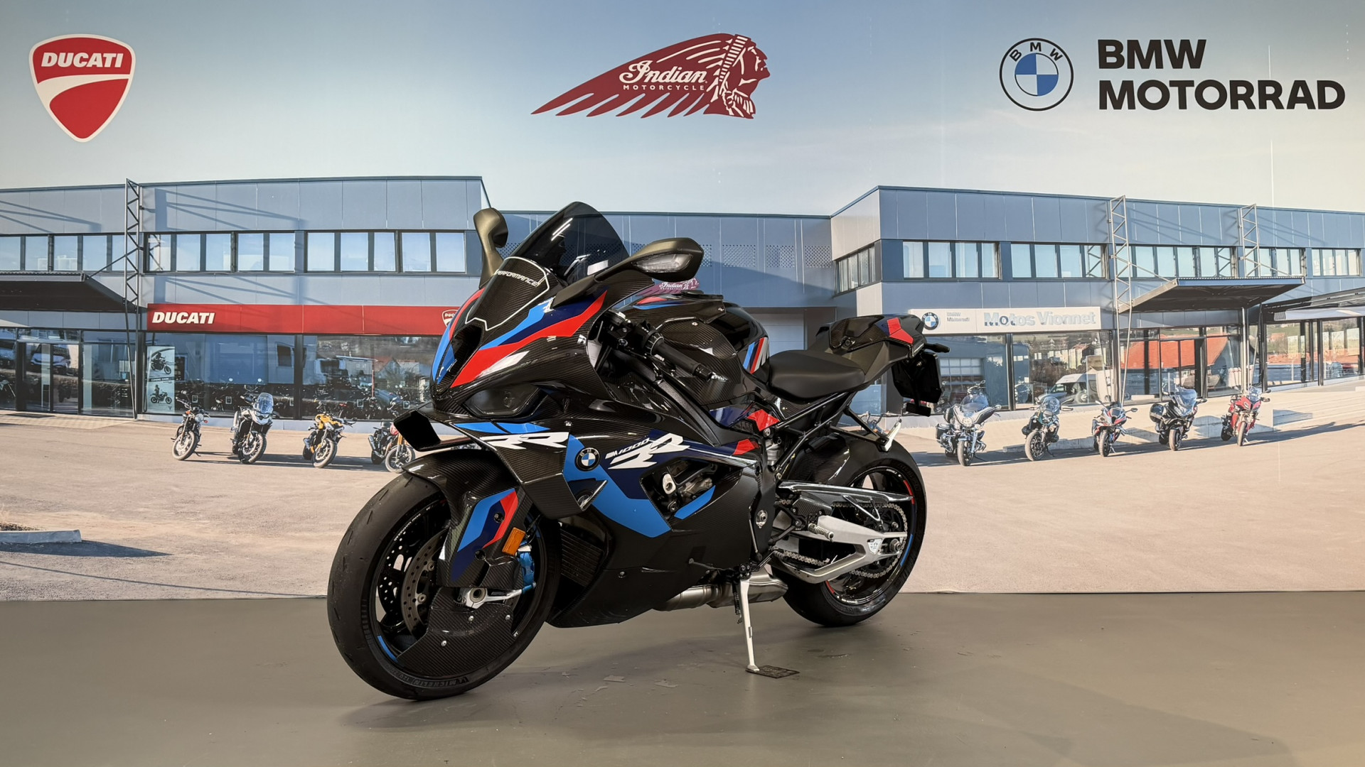 BMW M 1000 RR Competition-showroom-element-2