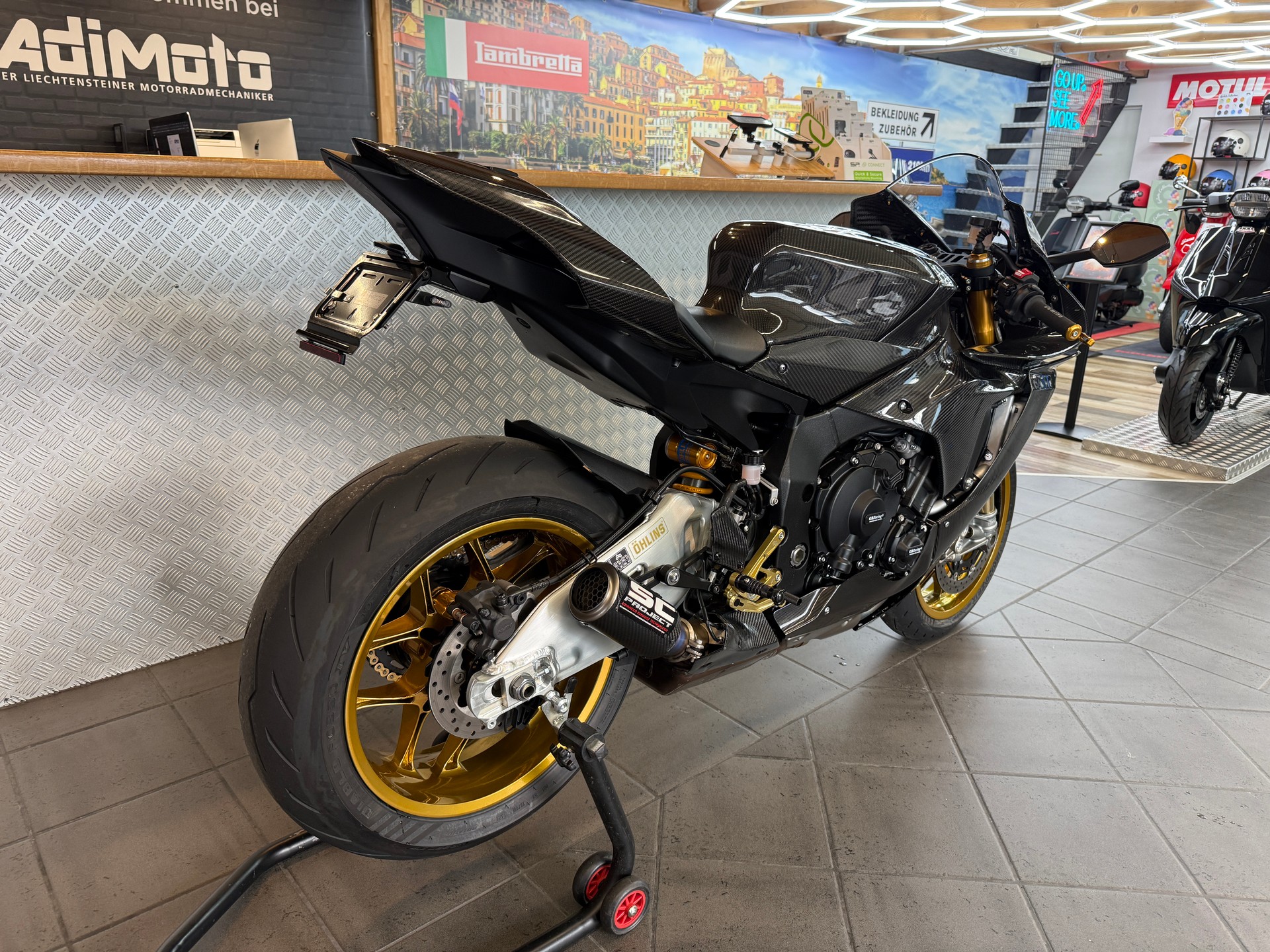 YAMAHA YZF-R1 M ABS-image-1