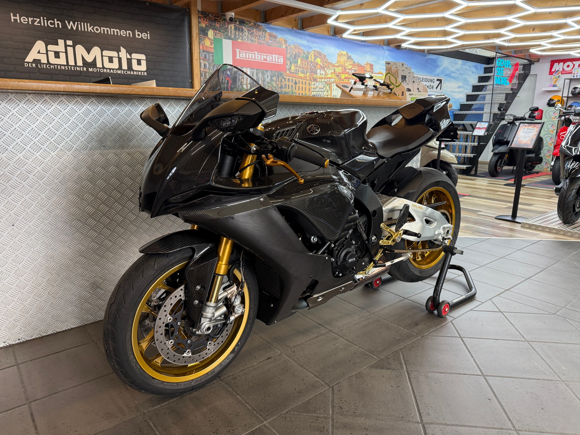 YAMAHA YZF-R1 M ABS-image-10