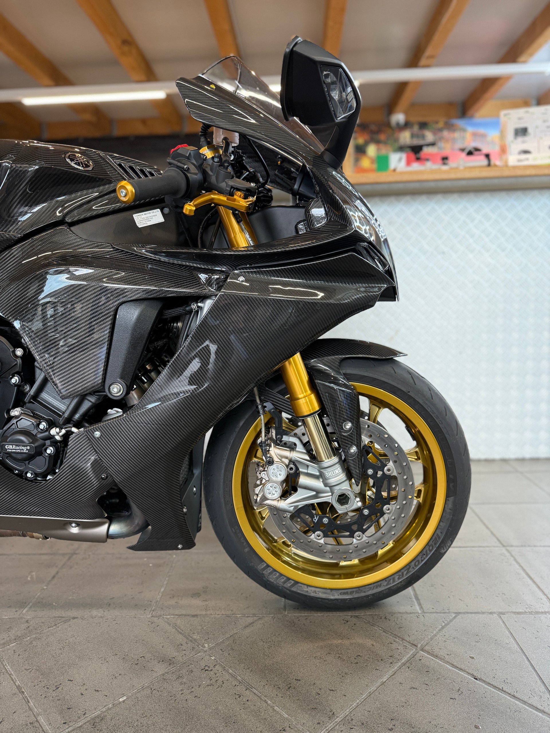 YAMAHA YZF-R1 M ABS-image-6