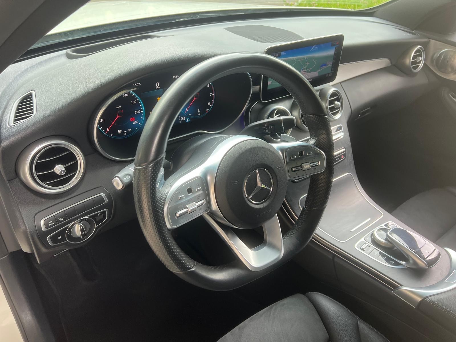MERCEDES-BENZ C 400 AMG Line 4Matic 9G-Tronic-image-7