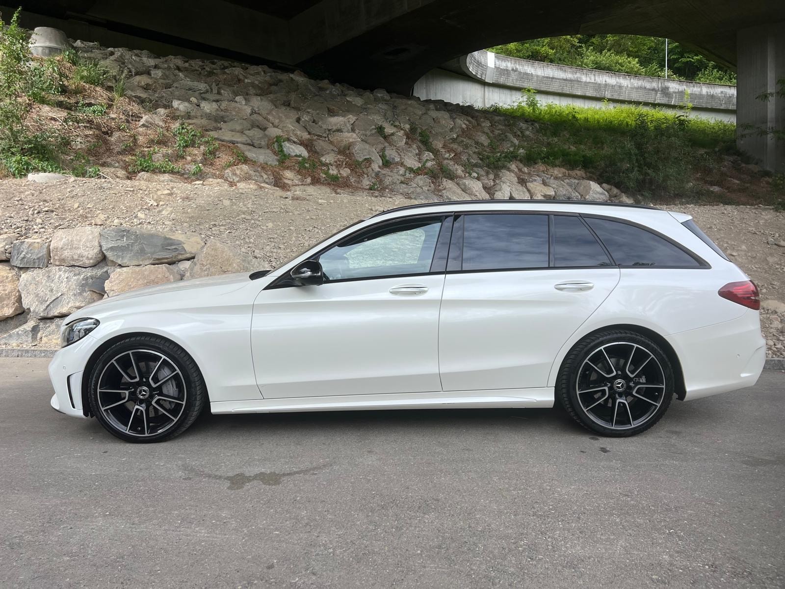 MERCEDES-BENZ C 400 AMG Line 4Matic 9G-Tronic-image-2