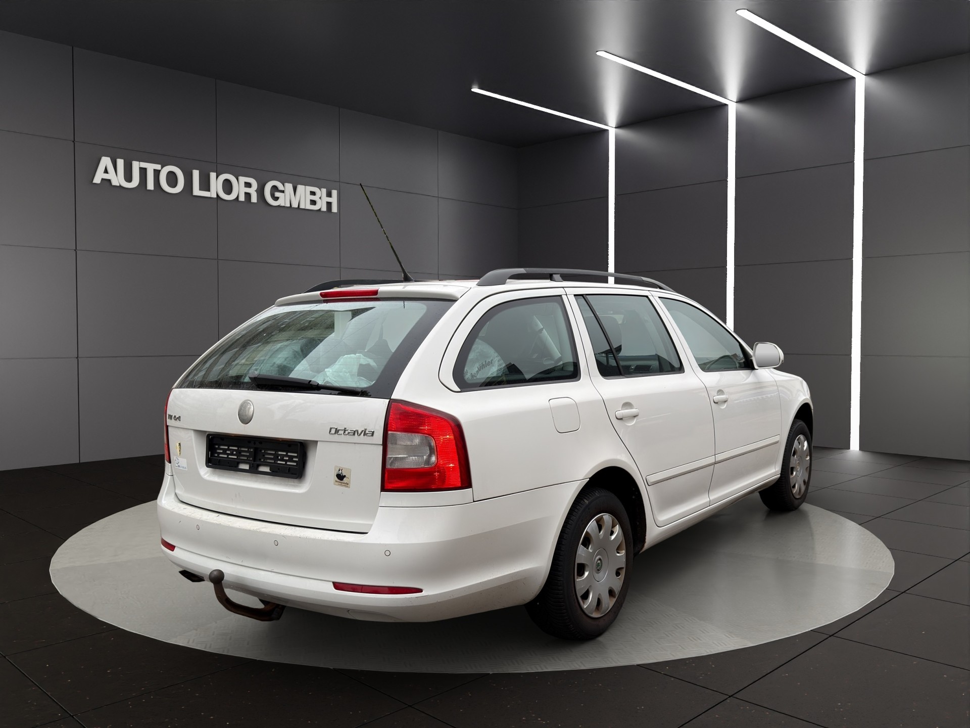SKODA Octavia Combi 1.9 TDI Swiss Adventure 4x4-image-3