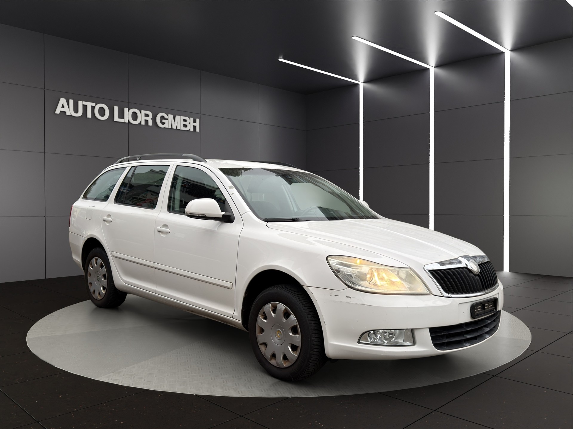 SKODA Octavia Combi 1.9 TDI Swiss Adventure 4x4-image-4