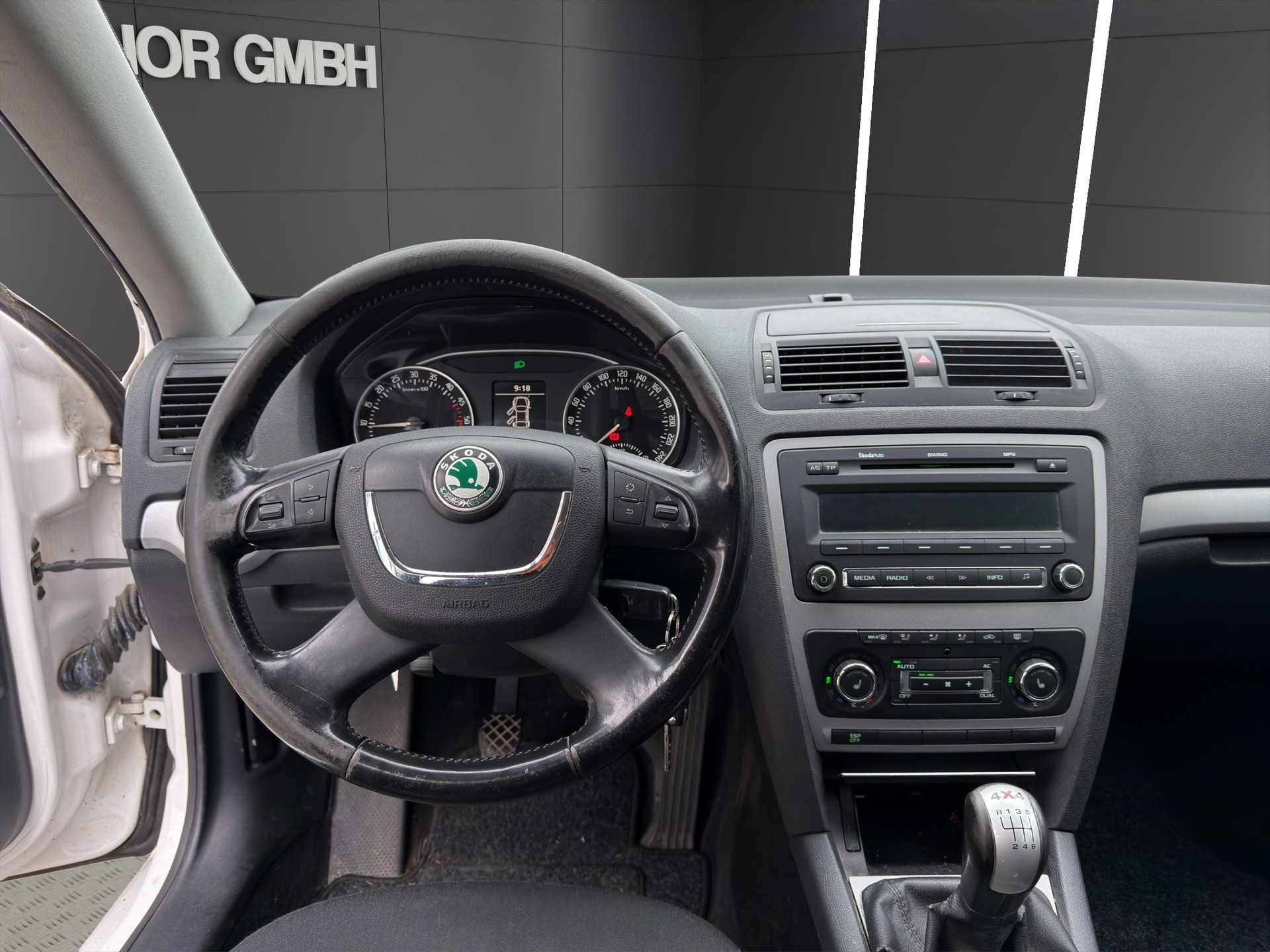 SKODA Octavia Combi 1.9 TDI Swiss Adventure 4x4-image-10