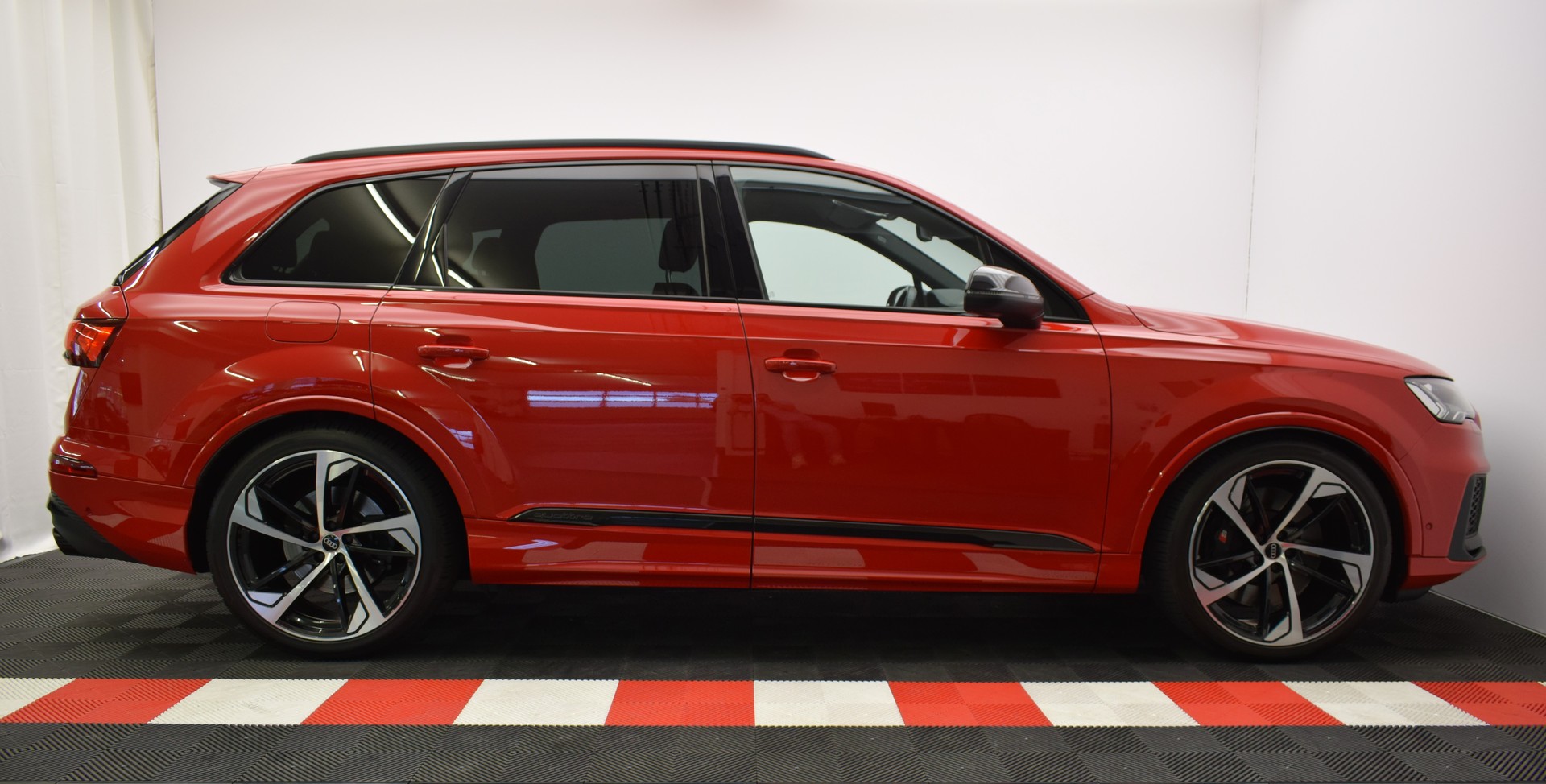 AUDI SQ7 TFSI quattro tiptronic, 7 Sitzer, Anhängerkupplung-image-14