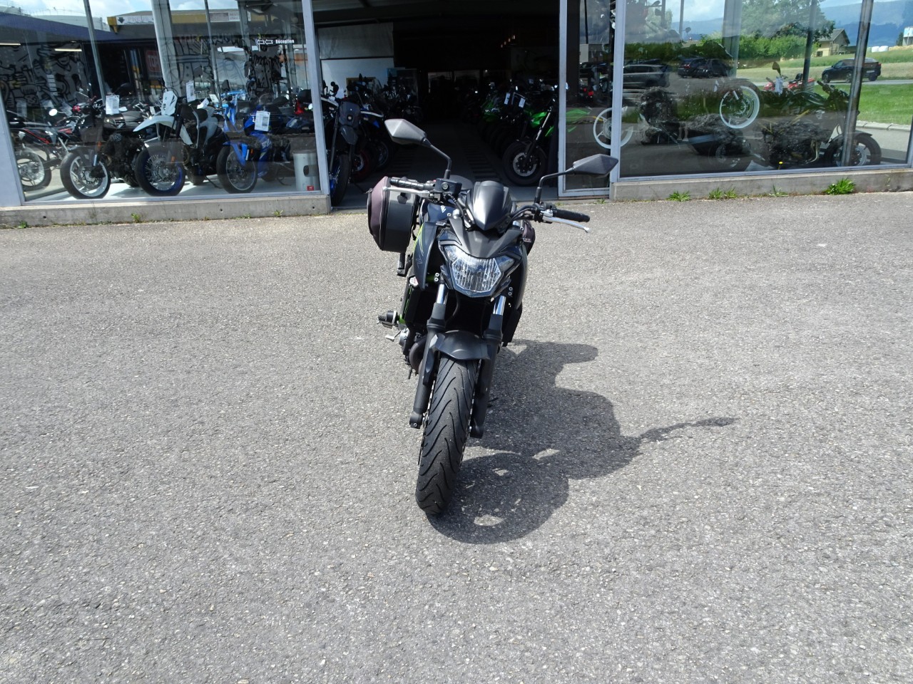 KAWASAKI Z 650 ABS-showroom-element-2