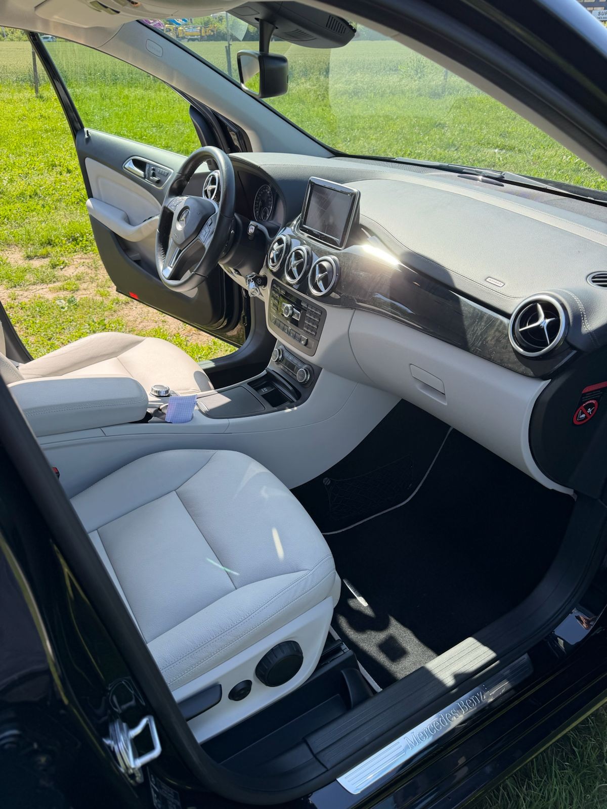 MERCEDES-BENZ B 200 7G-DCT-image-9
