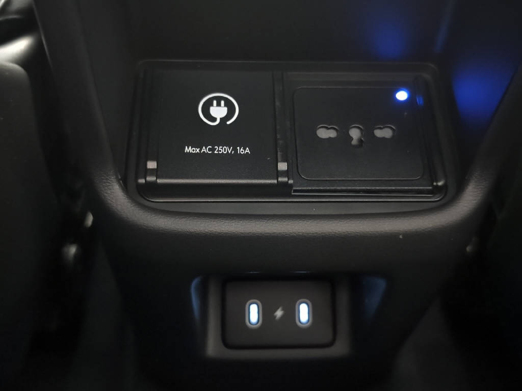 HYUNDAI KONA Electric Amplia 65 KWH Heat Pump-image-16