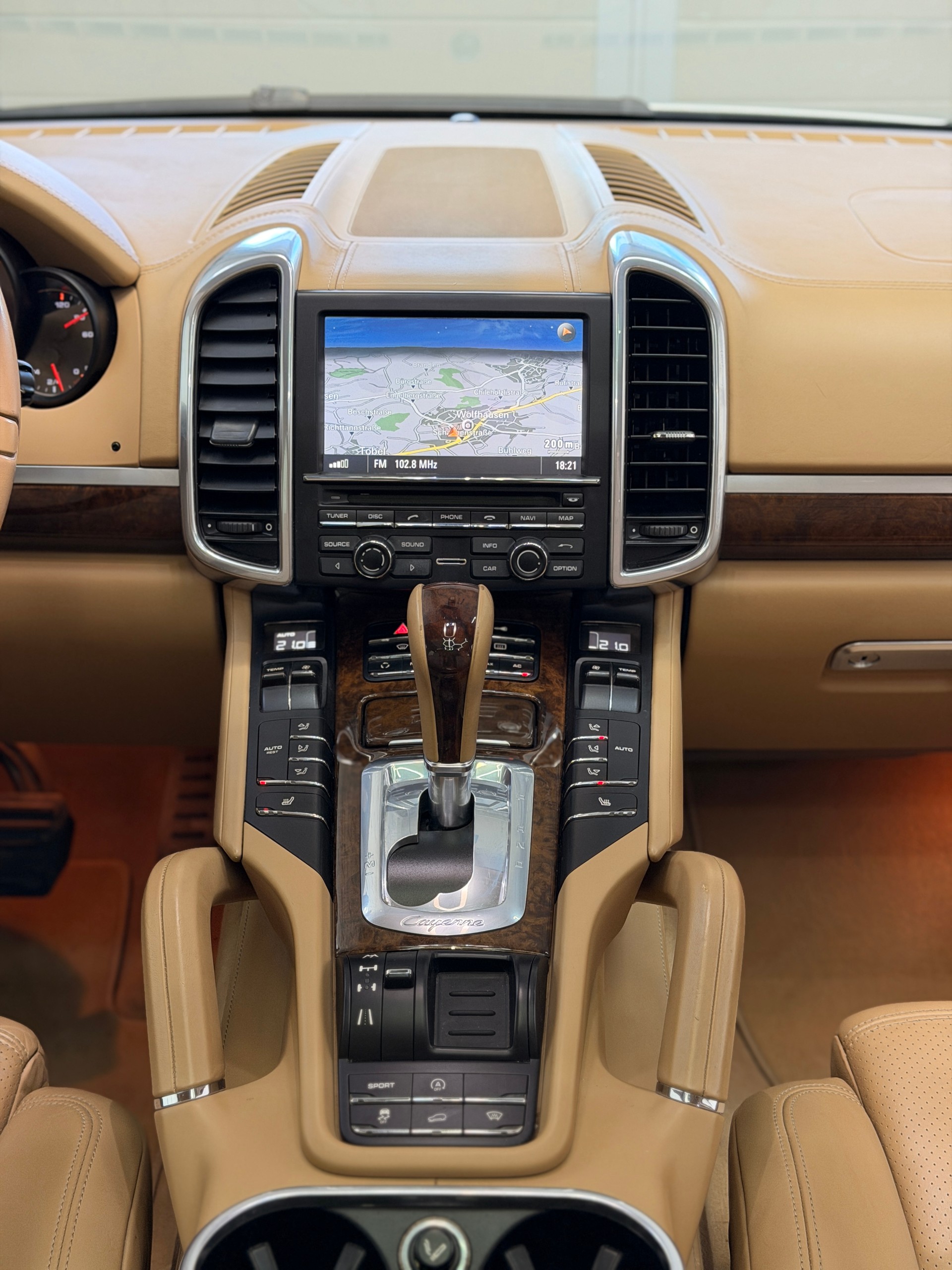 PORSCHE Cayenne Diesel-image-8