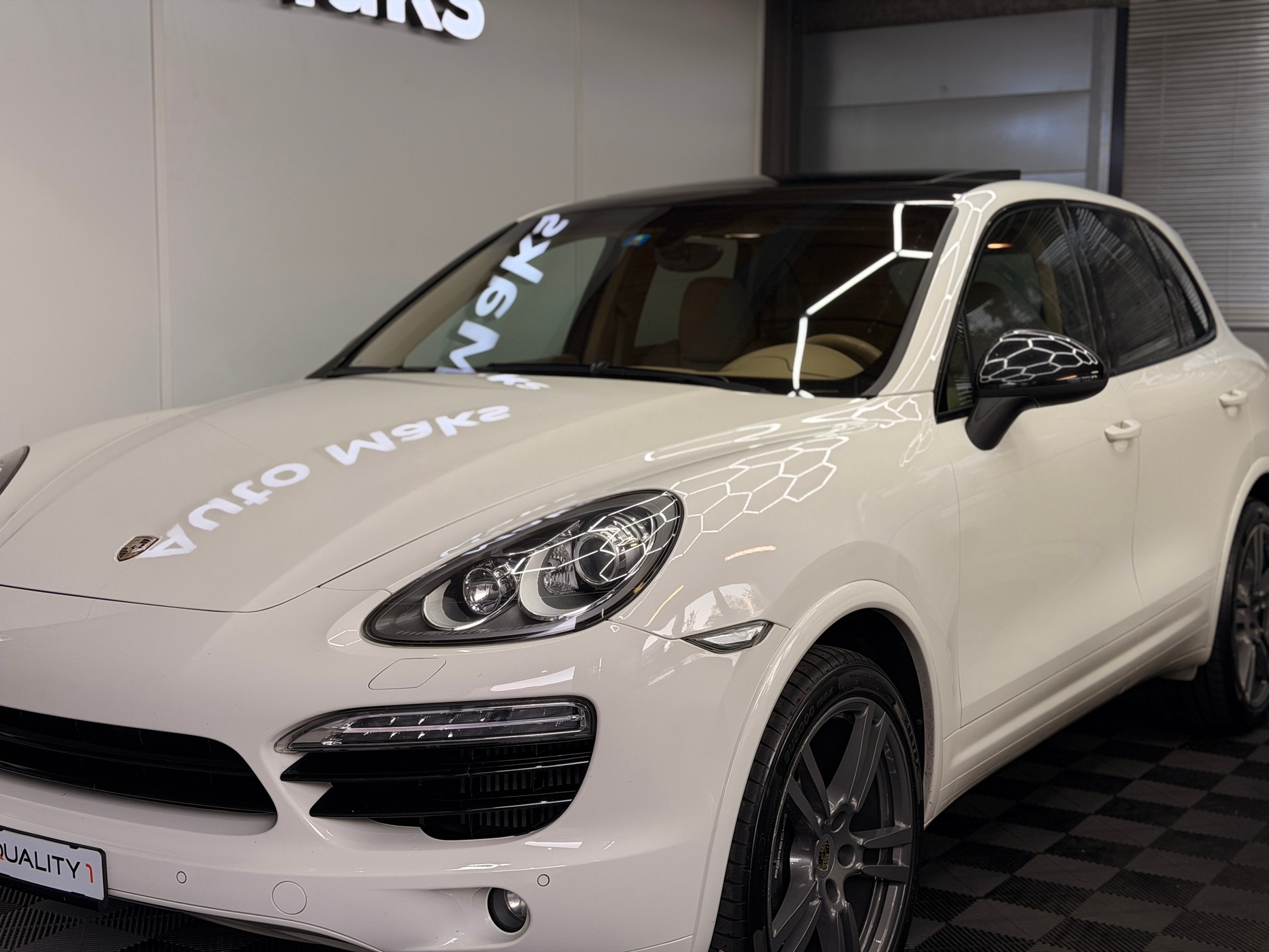 PORSCHE Cayenne Diesel-image-2
