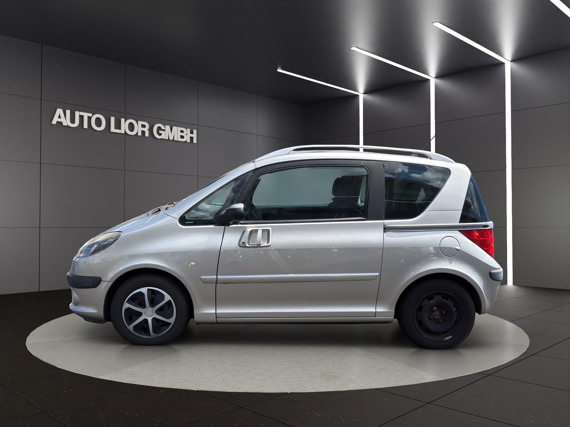 PEUGEOT 1007 1.4 HDI Sporty-image-3