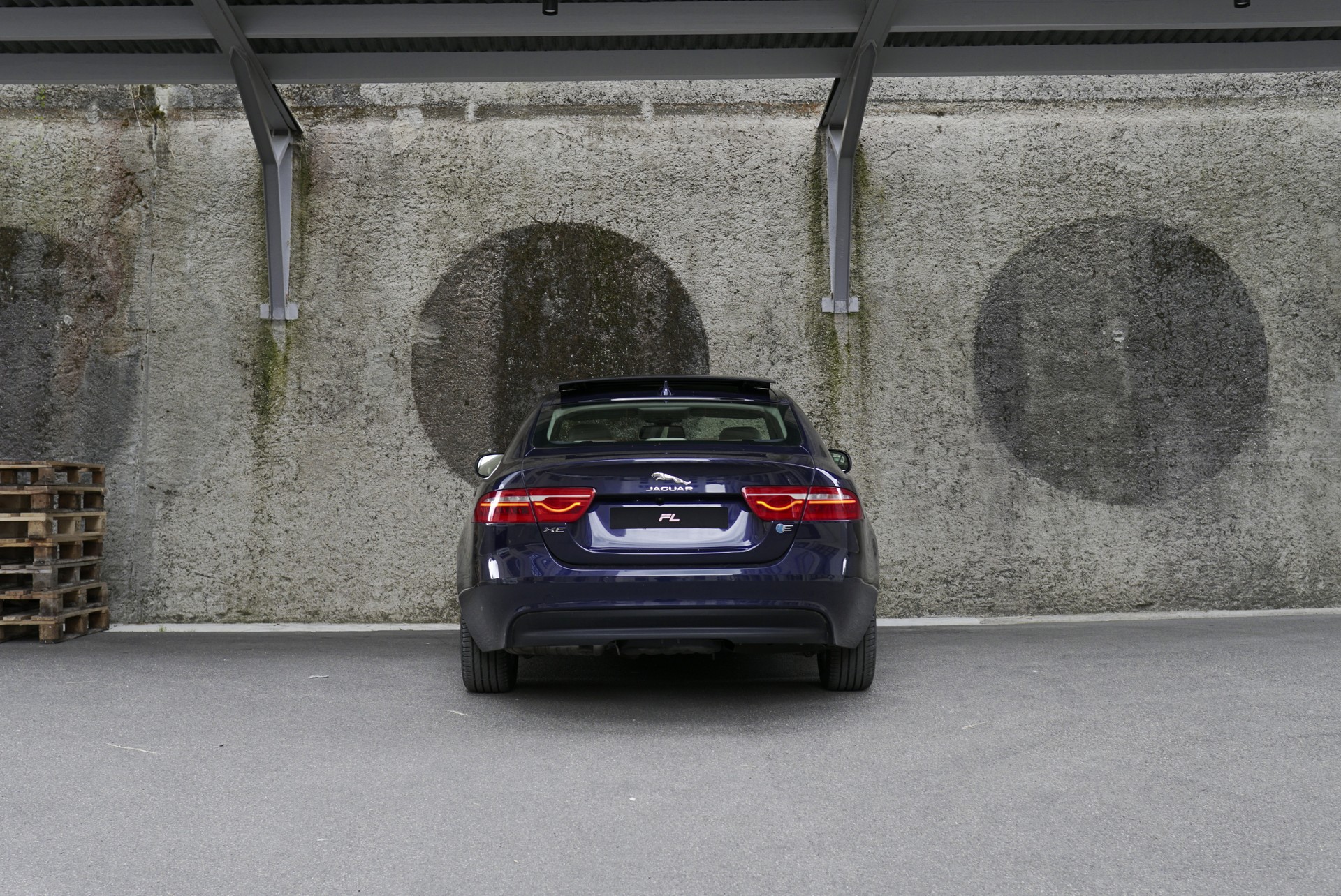 JAGUAR XE 20d Prestige AWD Automat-image-3