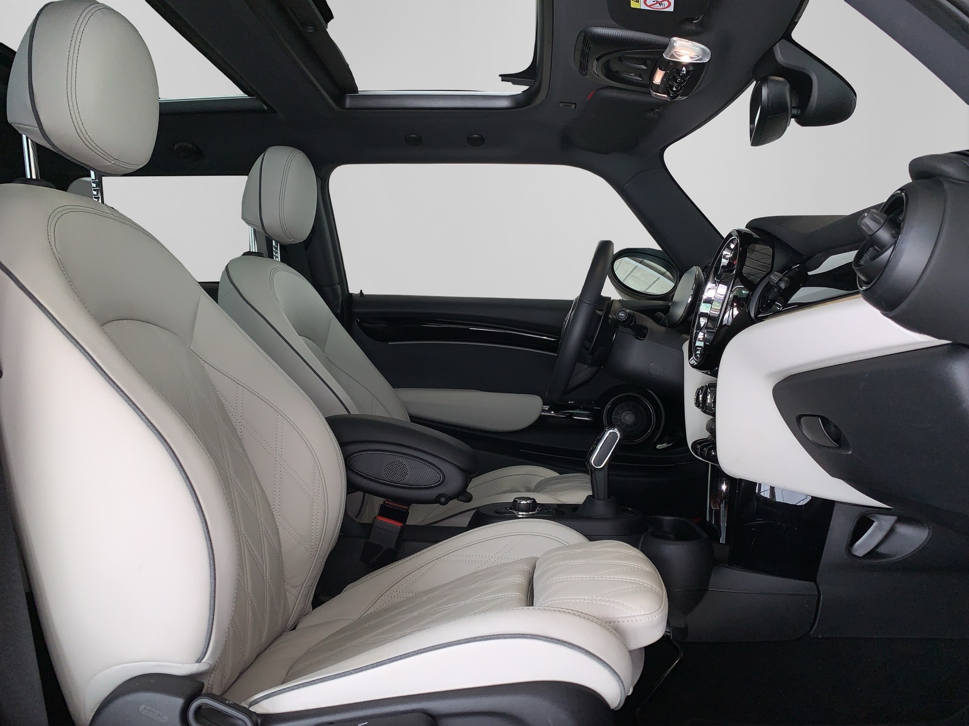 MINI John Cooper Works-image-13