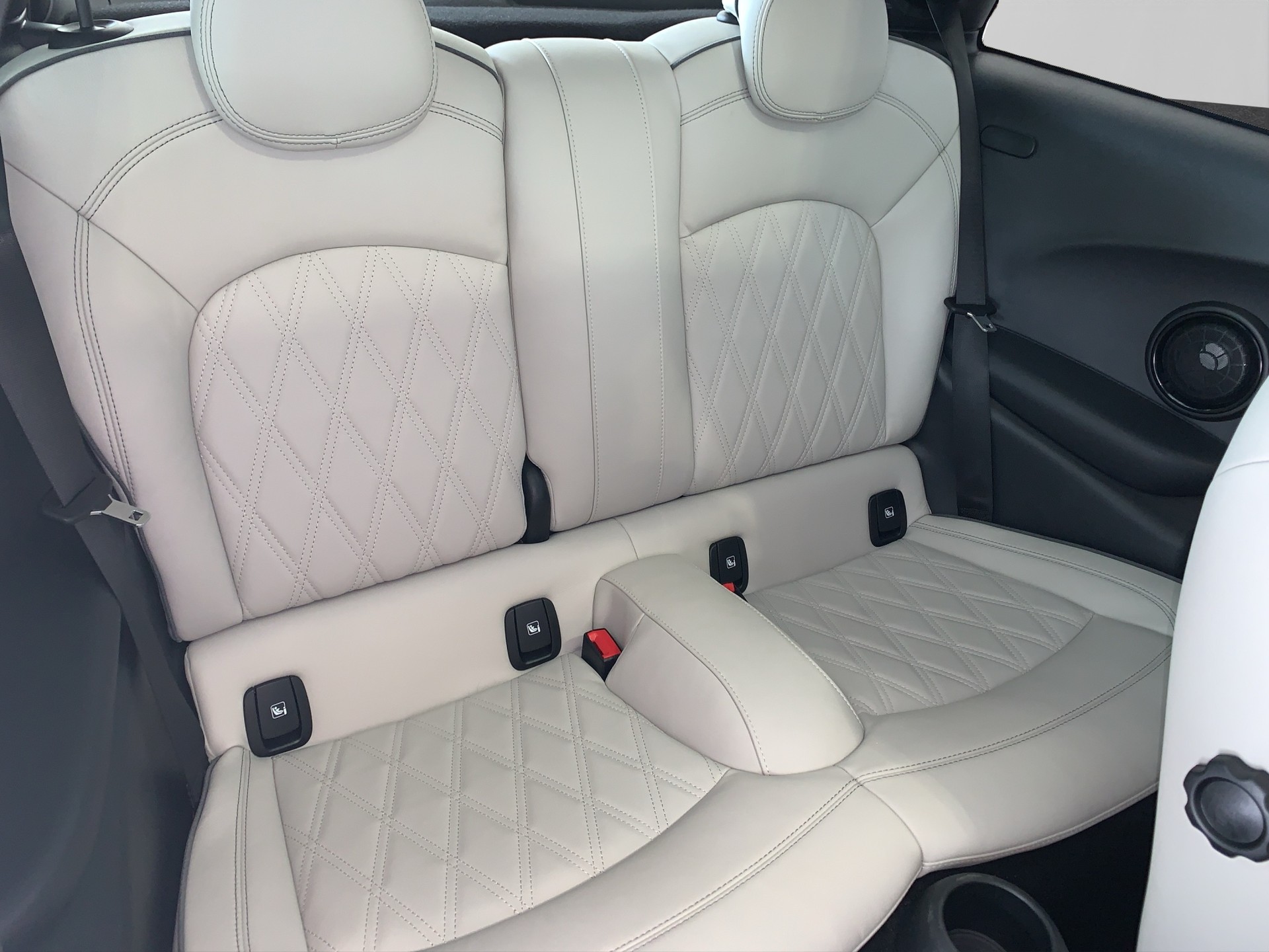 MINI John Cooper Works-image-16