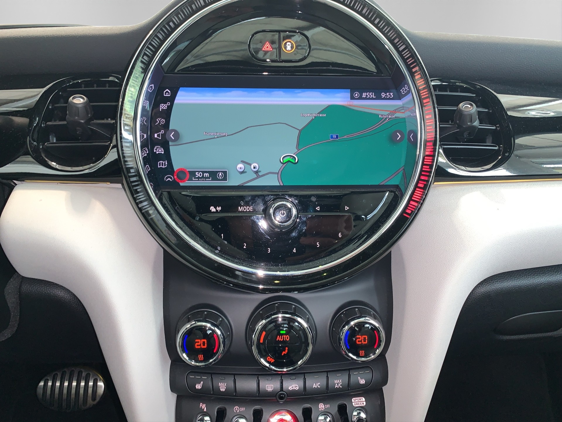 MINI John Cooper Works-image-11