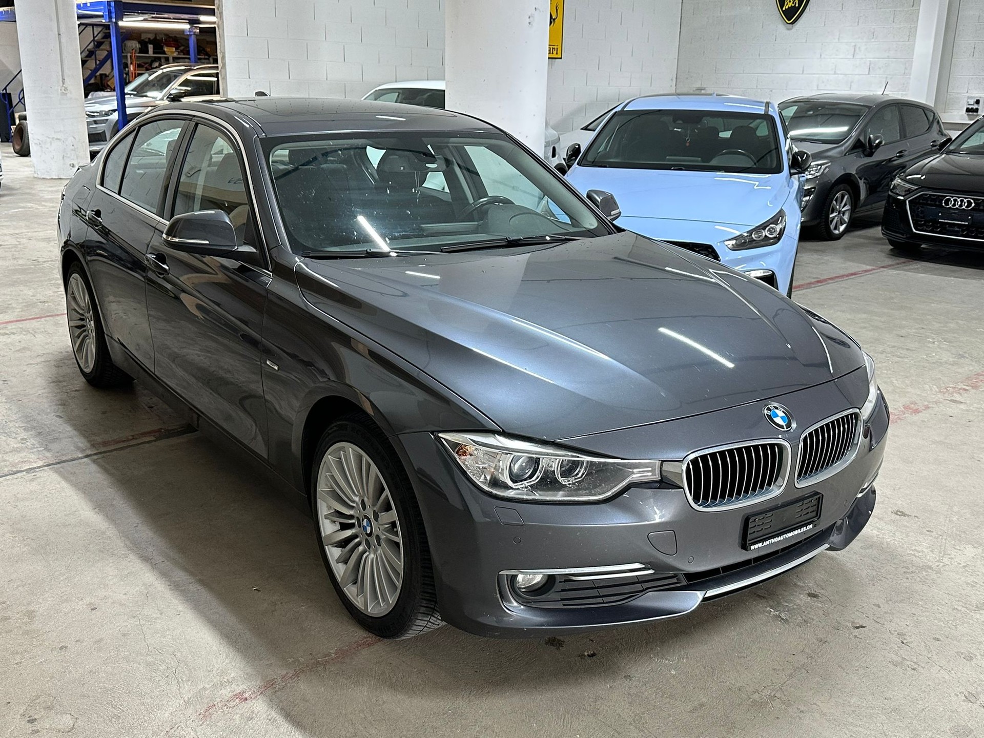 BMW 320d Luxury Line Steptronic-image-1