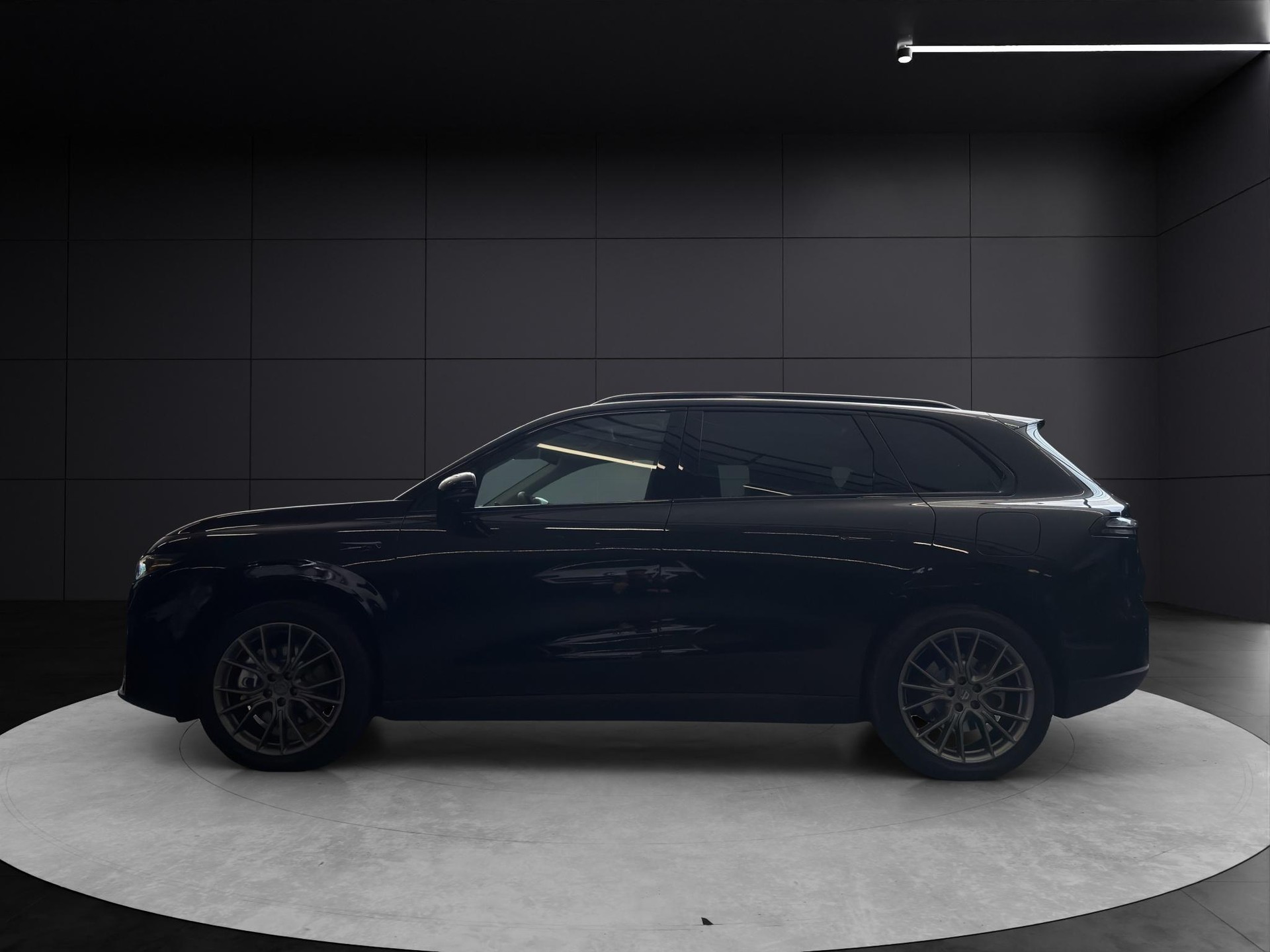 LEAPMOTOR C10 EV AWD-image-1